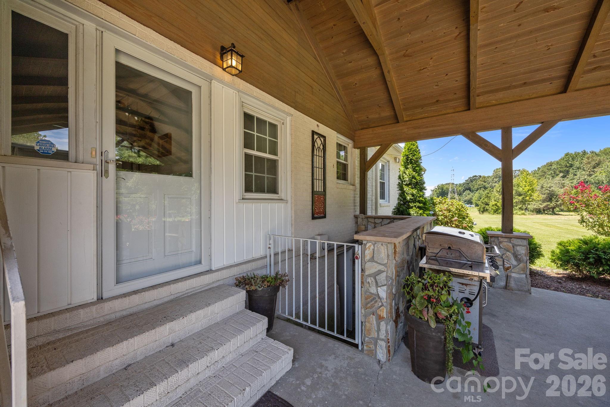 9256 US Highway 311 Highway — Archdale