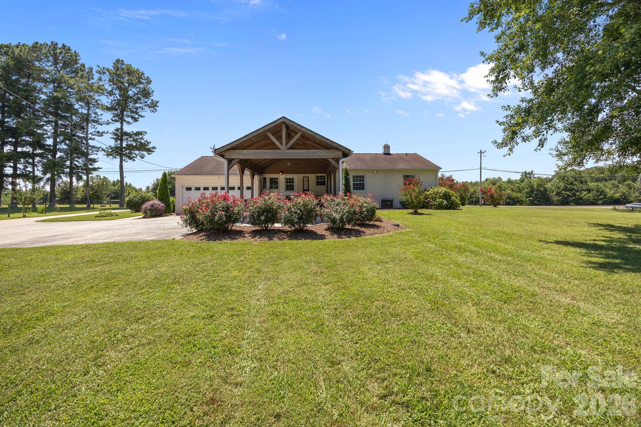 9256 US Highway 311 Highway — Archdale