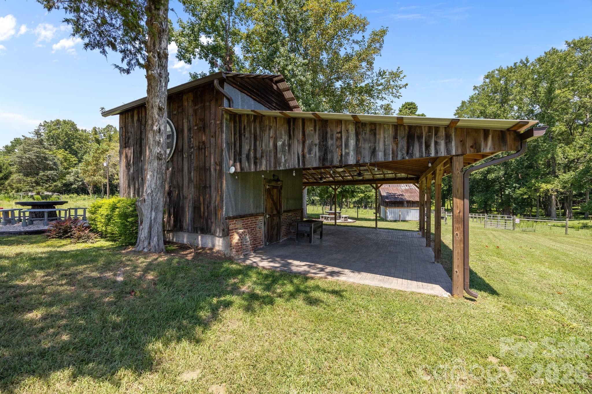 9256 US Highway 311 Highway — Archdale