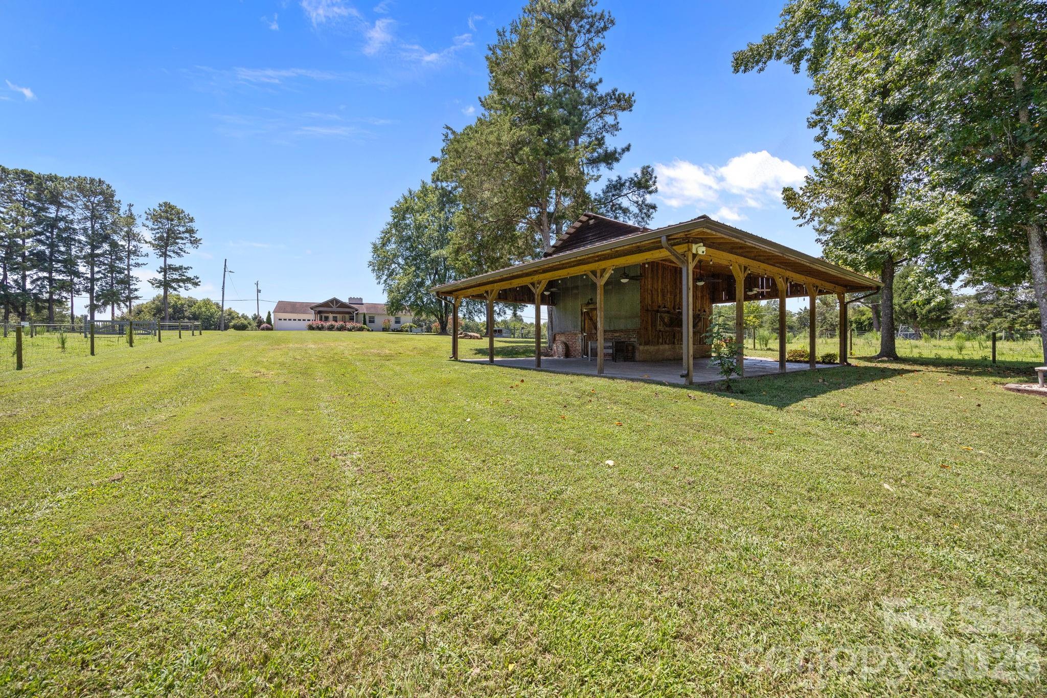 9256 US Highway 311 Highway — Archdale