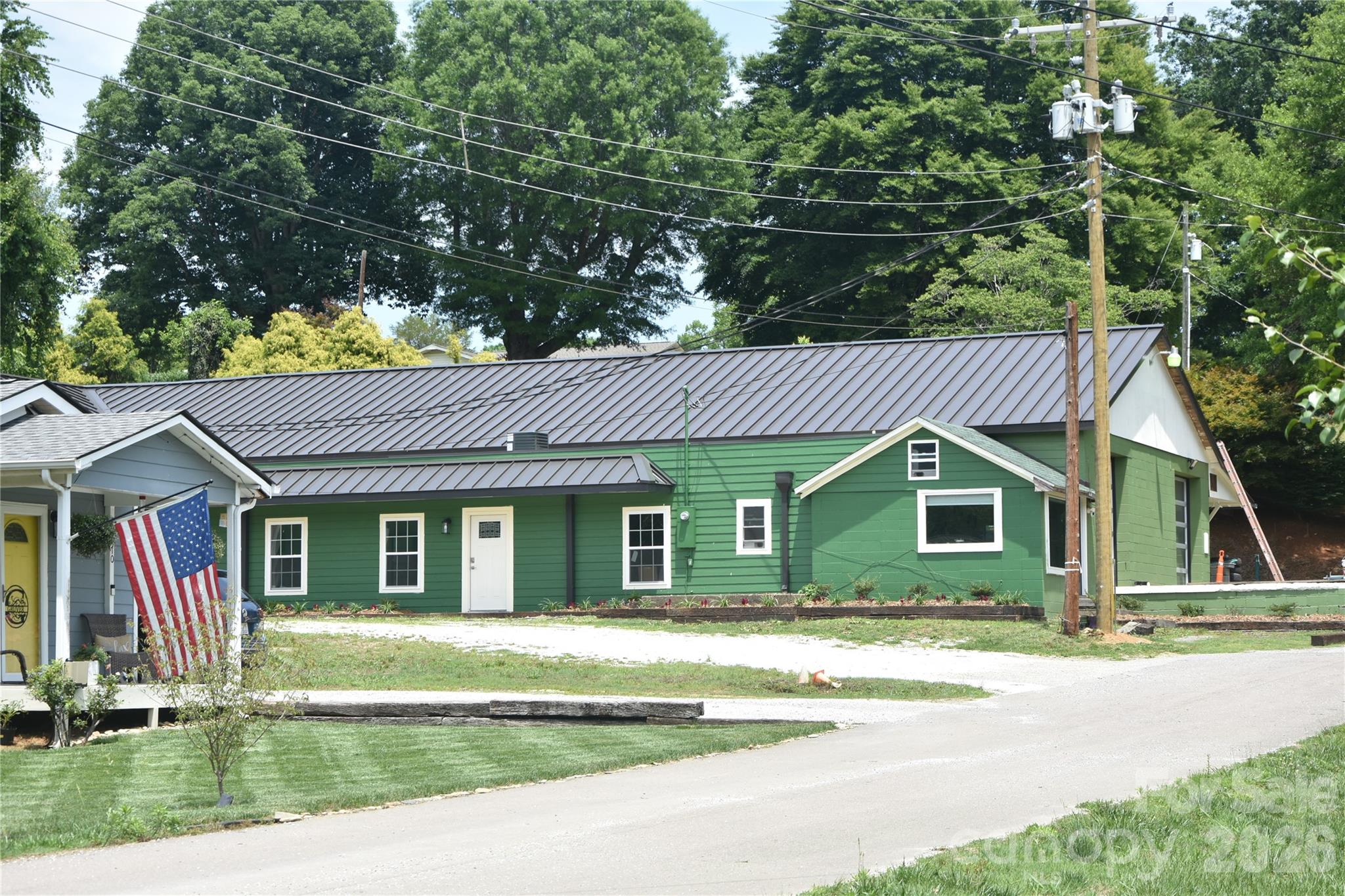 68 Circle Drive — Marion