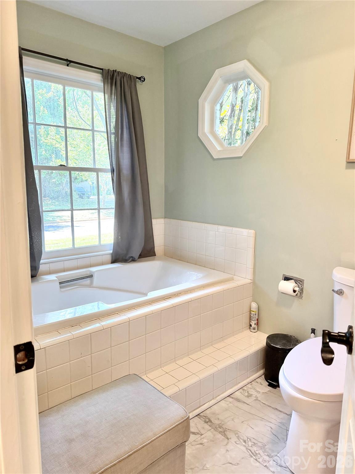 4015 Thistledown Court #8 — Charlotte