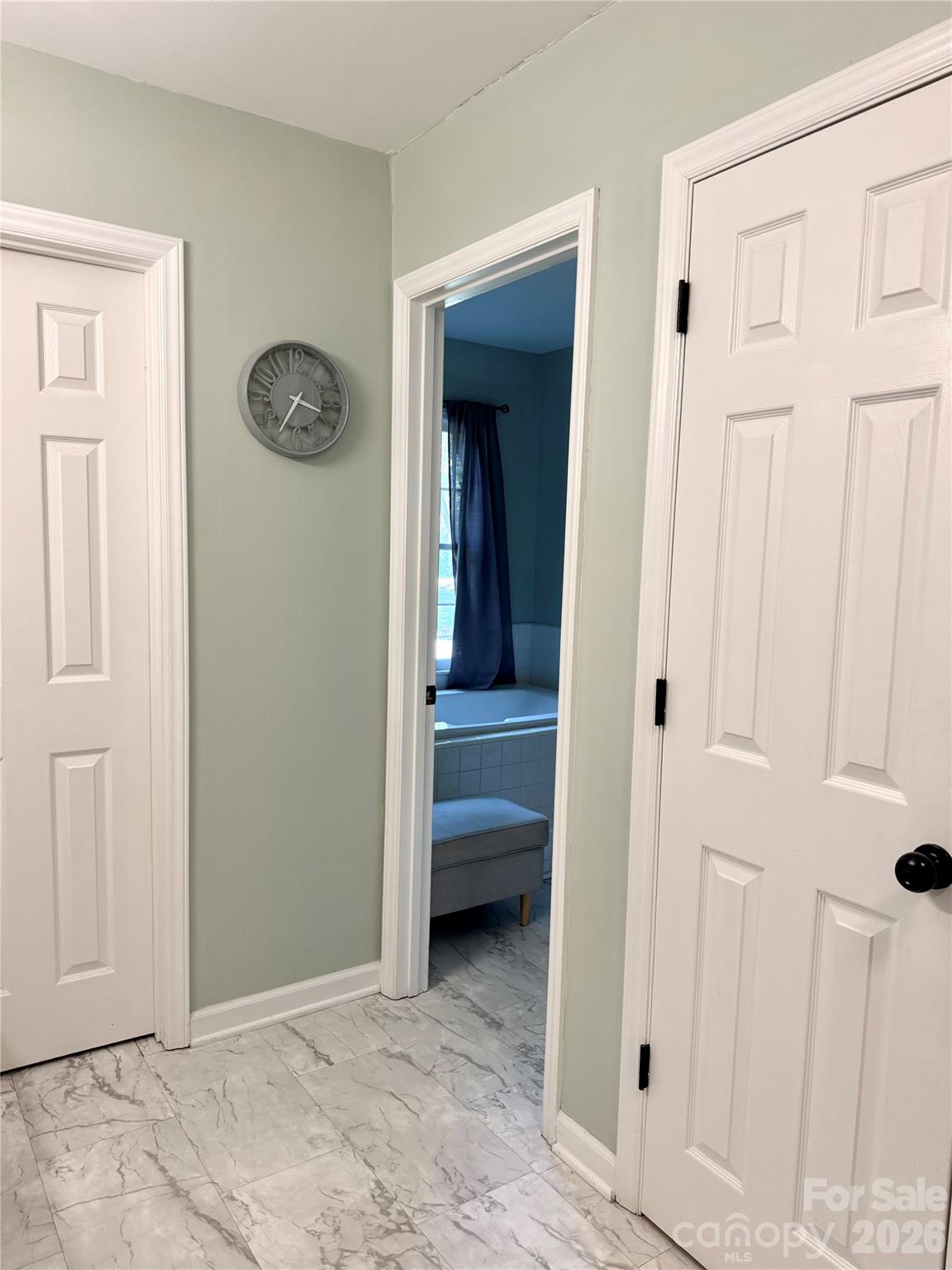 4015 Thistledown Court #8 — Charlotte