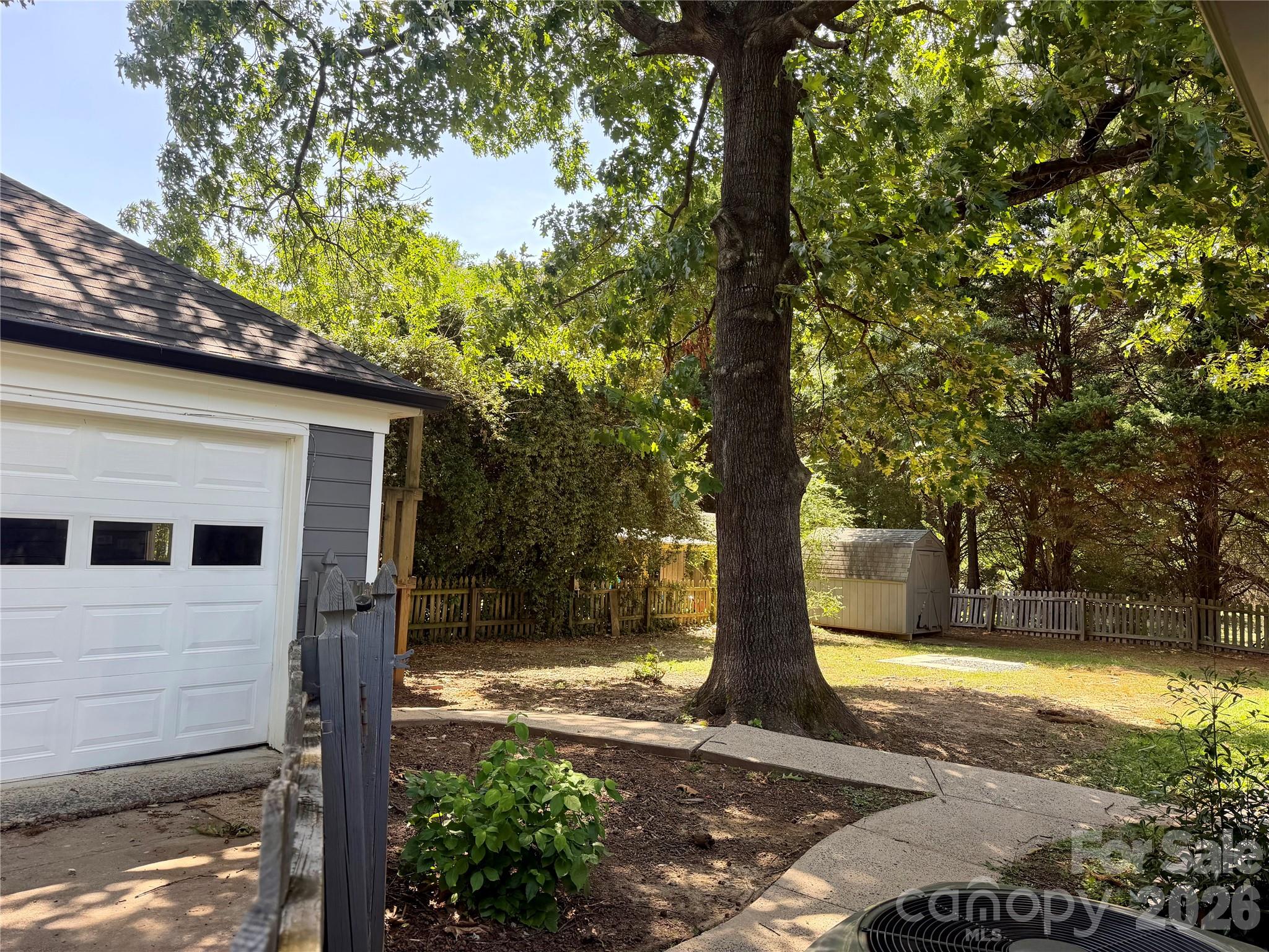 4015 Thistledown Court #8 — Charlotte