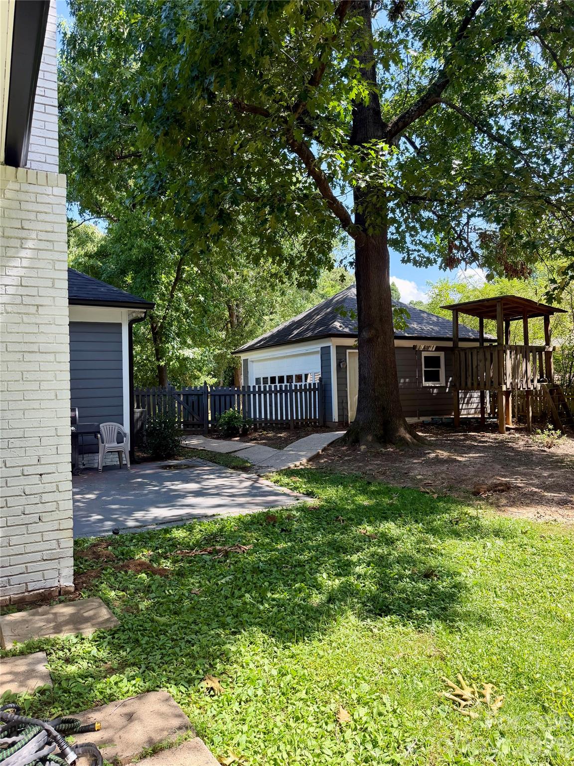 4015 Thistledown Court #8 — Charlotte