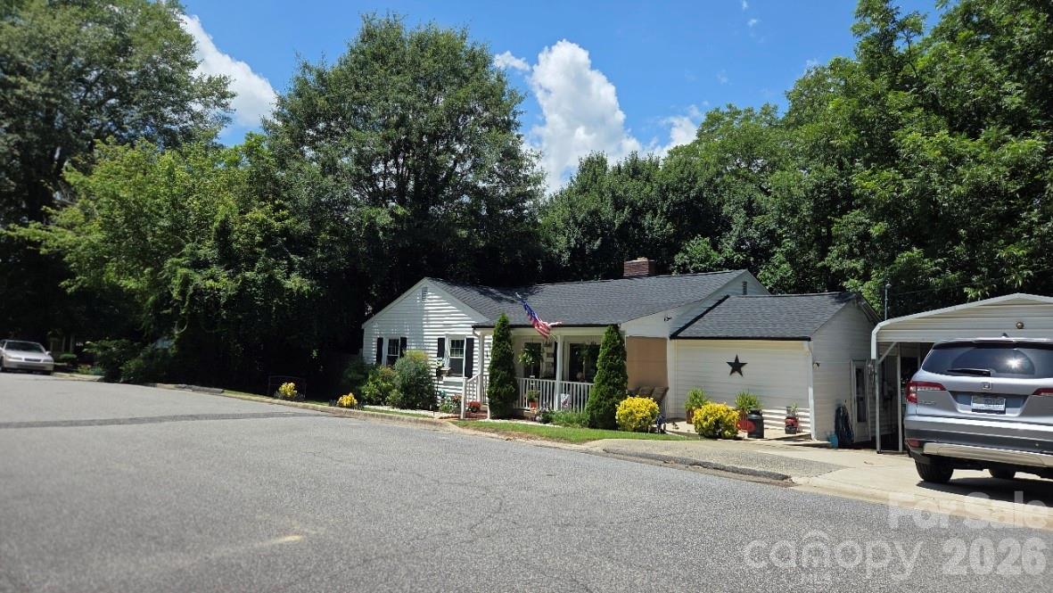 809 Alexander Street — Lincolnton