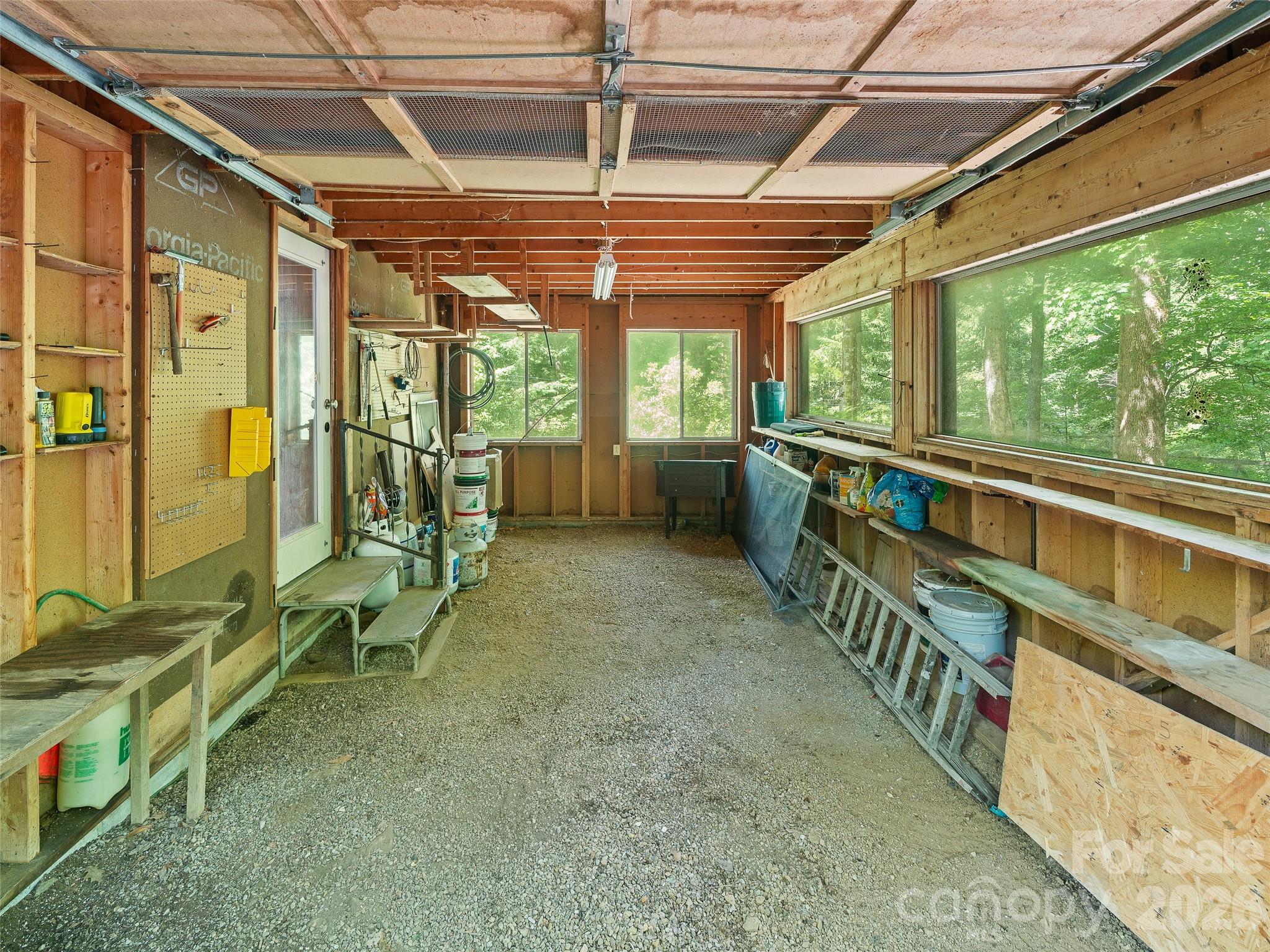 552 N Fork Road — Burnsville