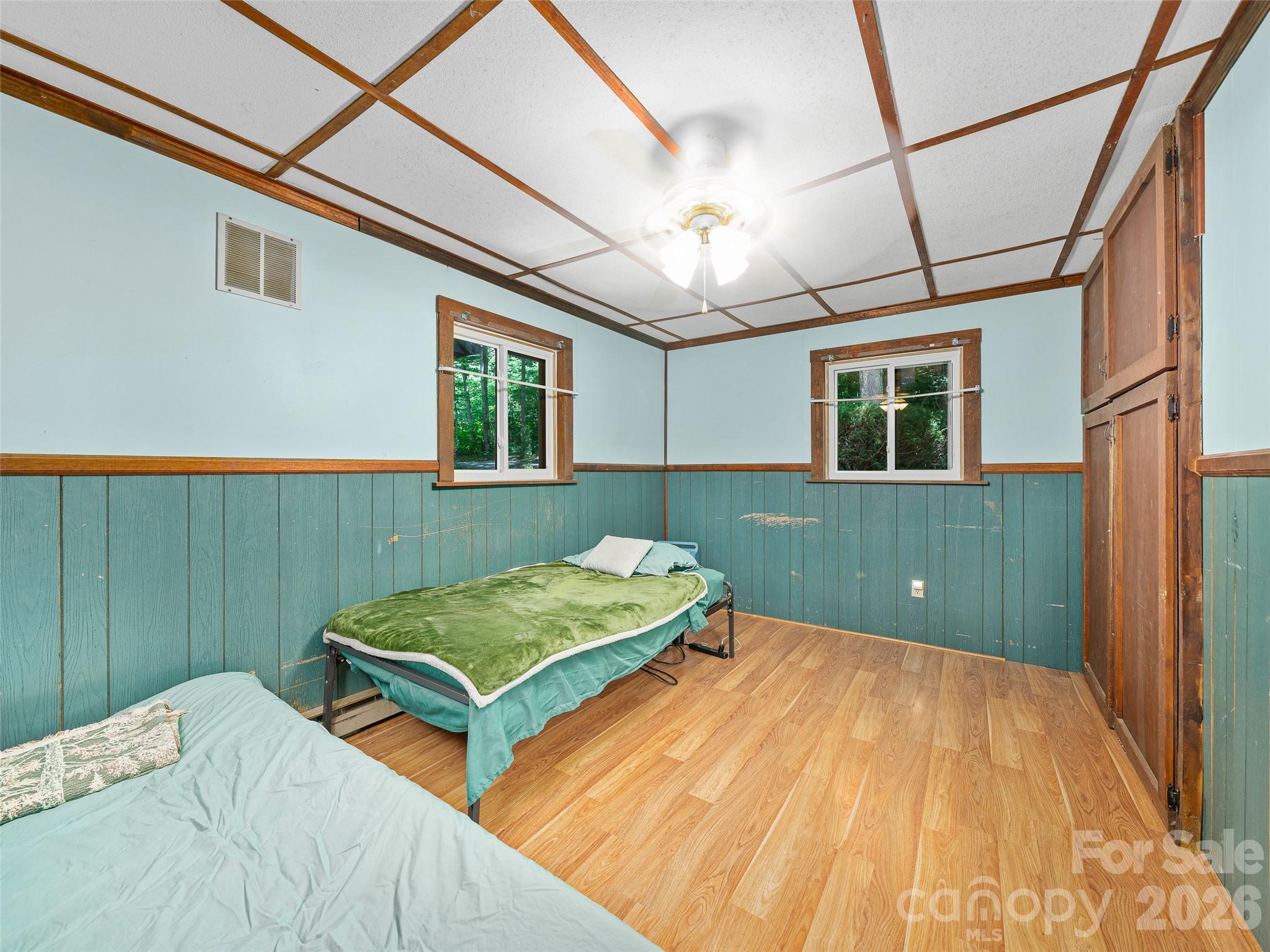 552 N Fork Road — Burnsville