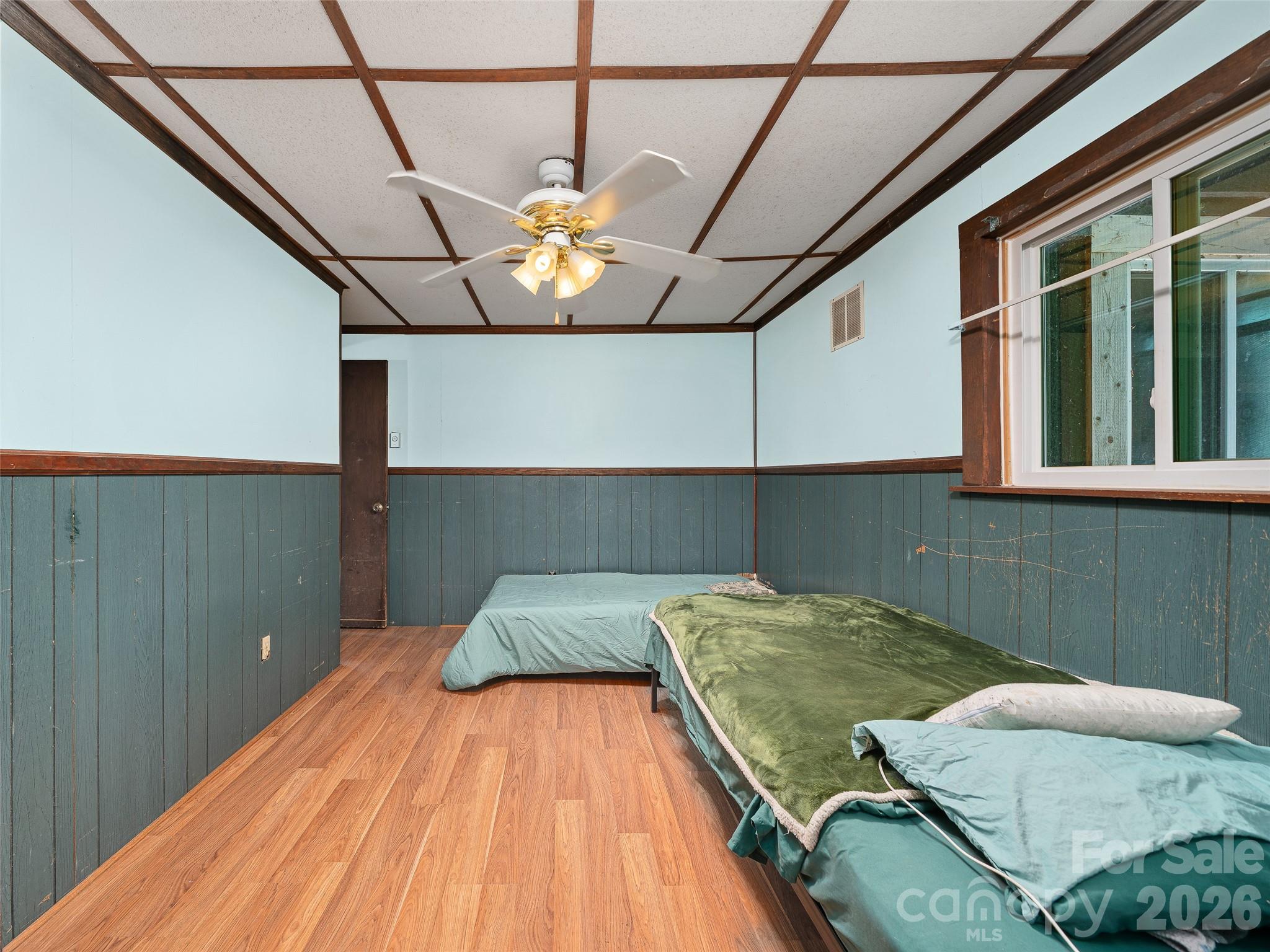 552 N Fork Road — Burnsville