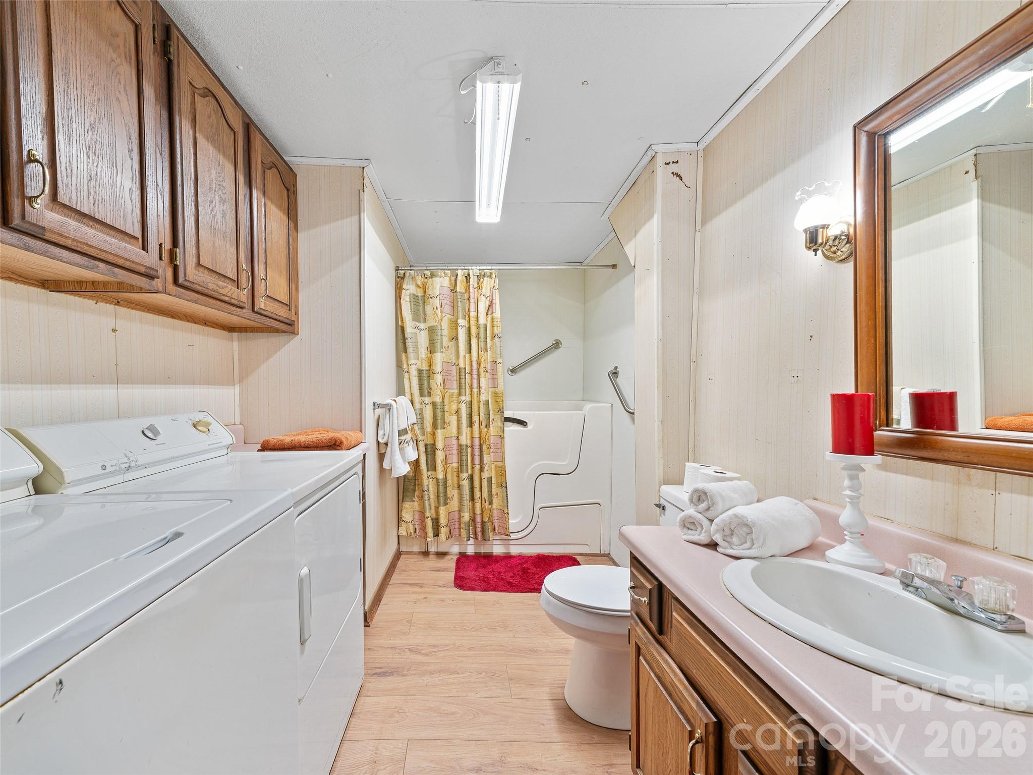 552 N Fork Road — Burnsville
