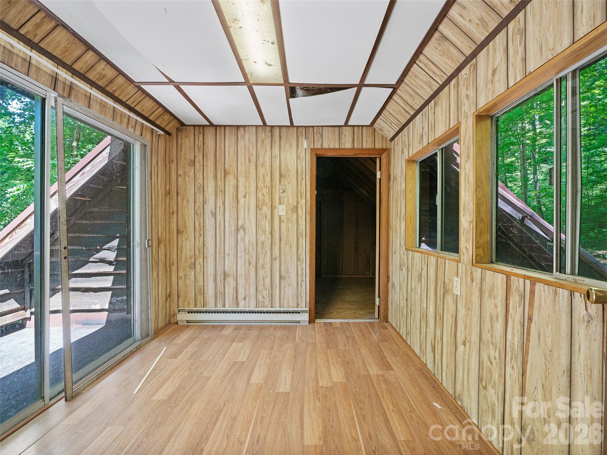 552 N Fork Road — Burnsville