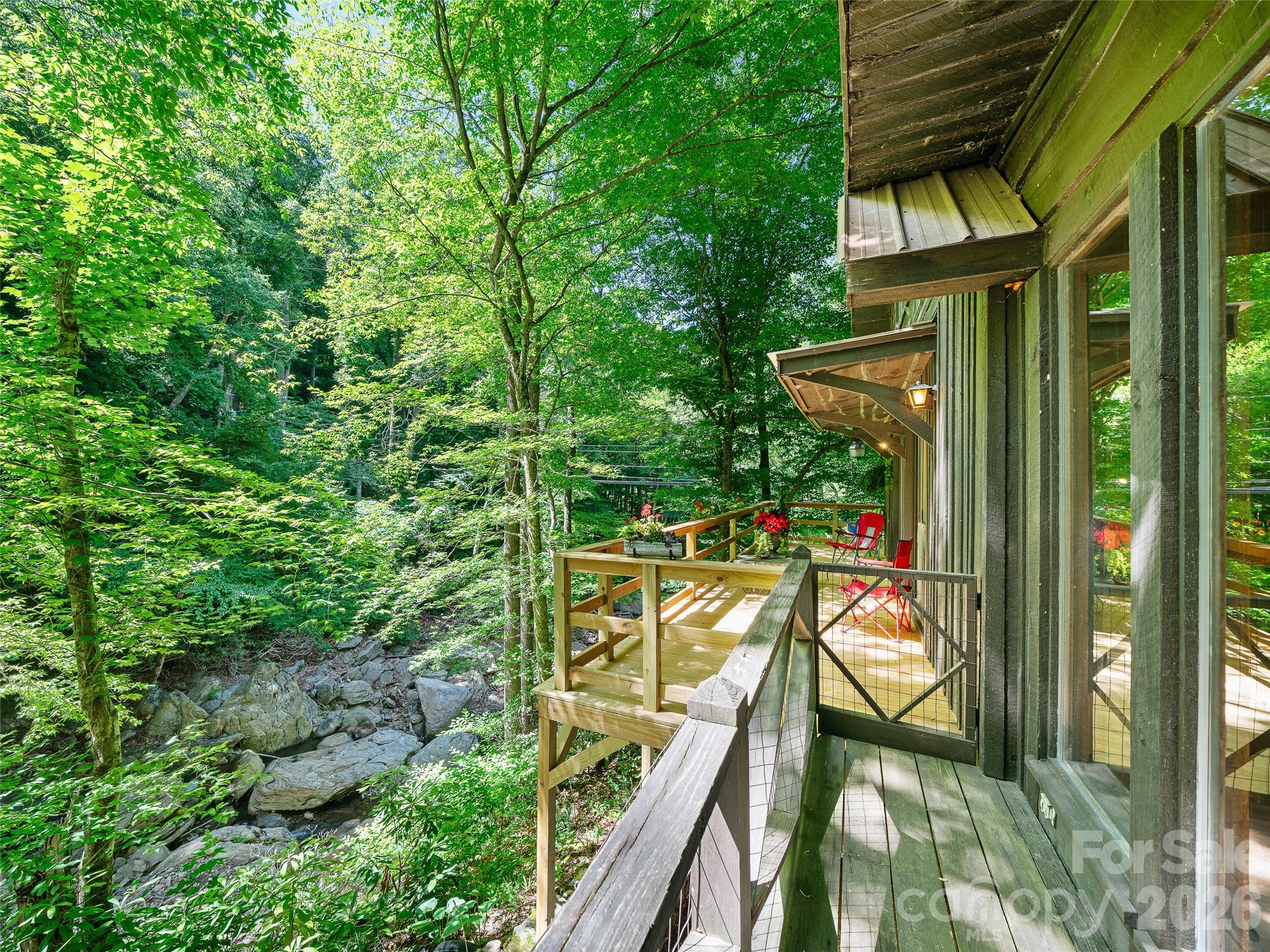 552 N Fork Road — Burnsville