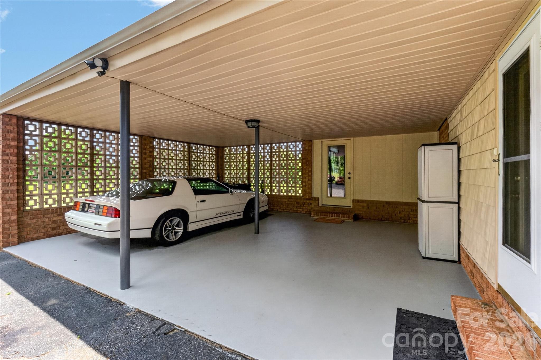 1316 Drumstand Road — Stony Point