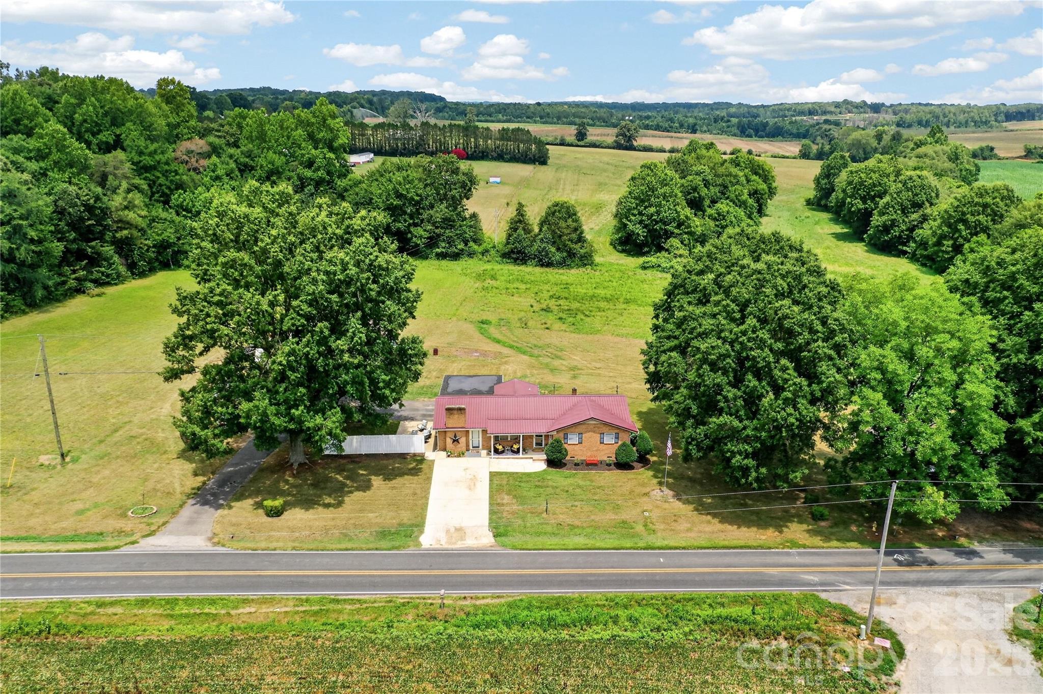 1316 Drumstand Road — Stony Point