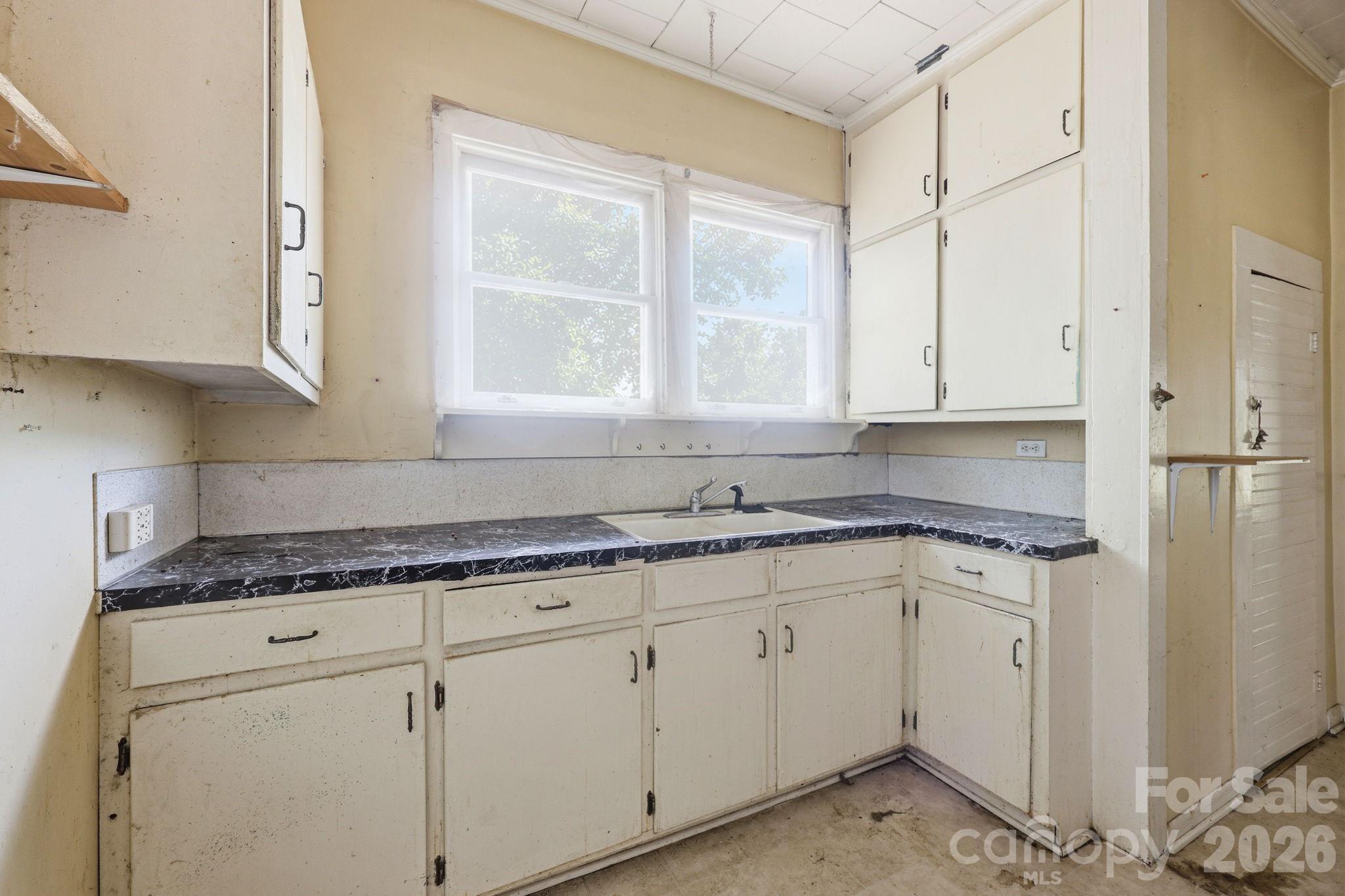 310 E Church Street — Richfield