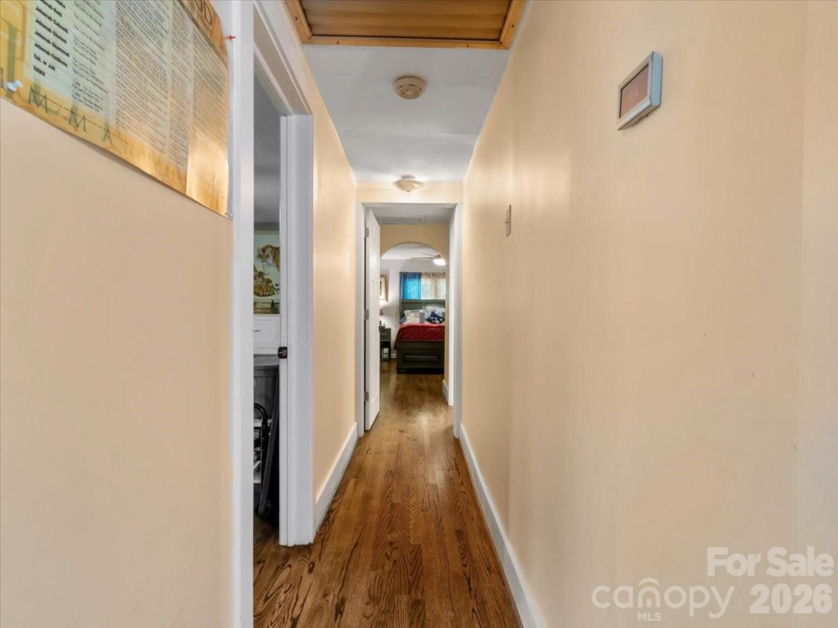 2 Ray Road — Weaverville