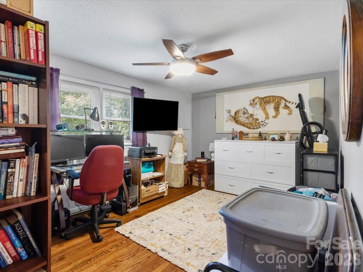 2 Ray Road — Weaverville