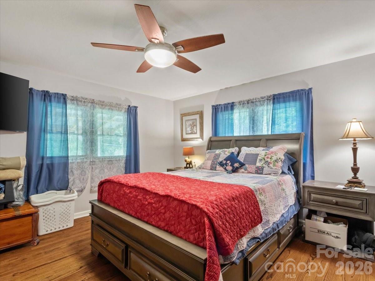 2 Ray Road — Weaverville