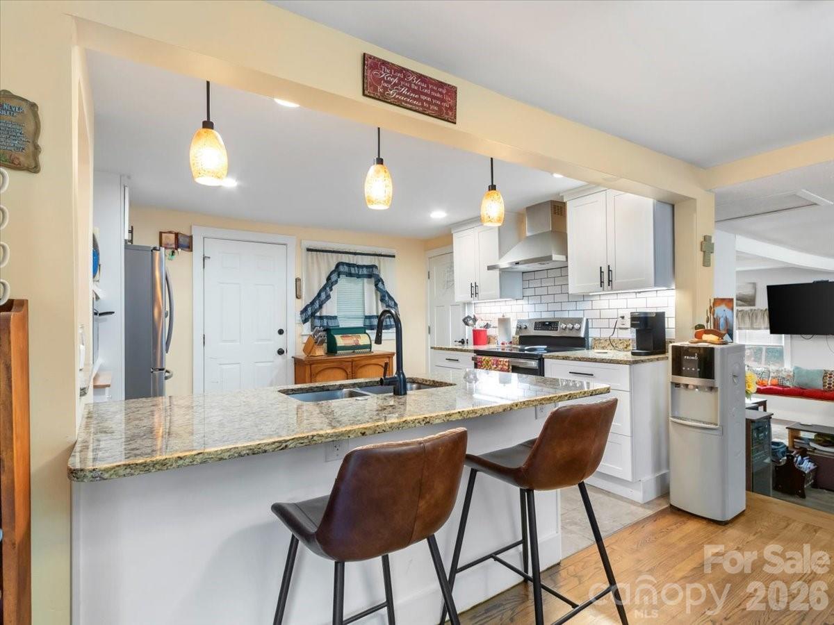 2 Ray Road — Weaverville