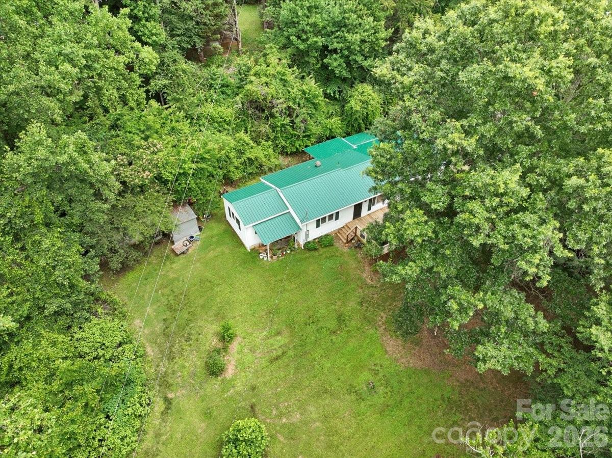 2 Ray Road — Weaverville