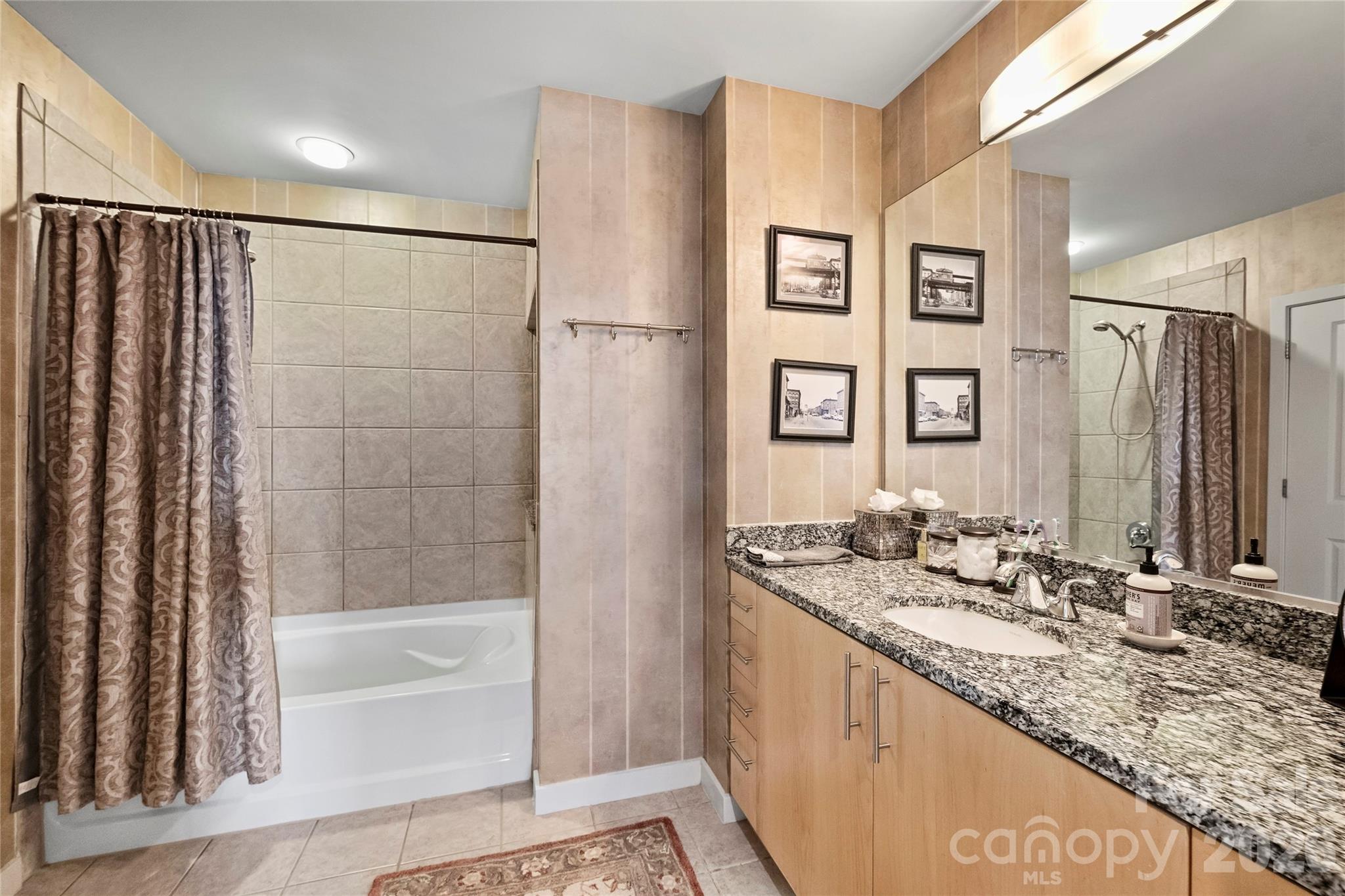 210 N Church Street #1605 — Charlotte
