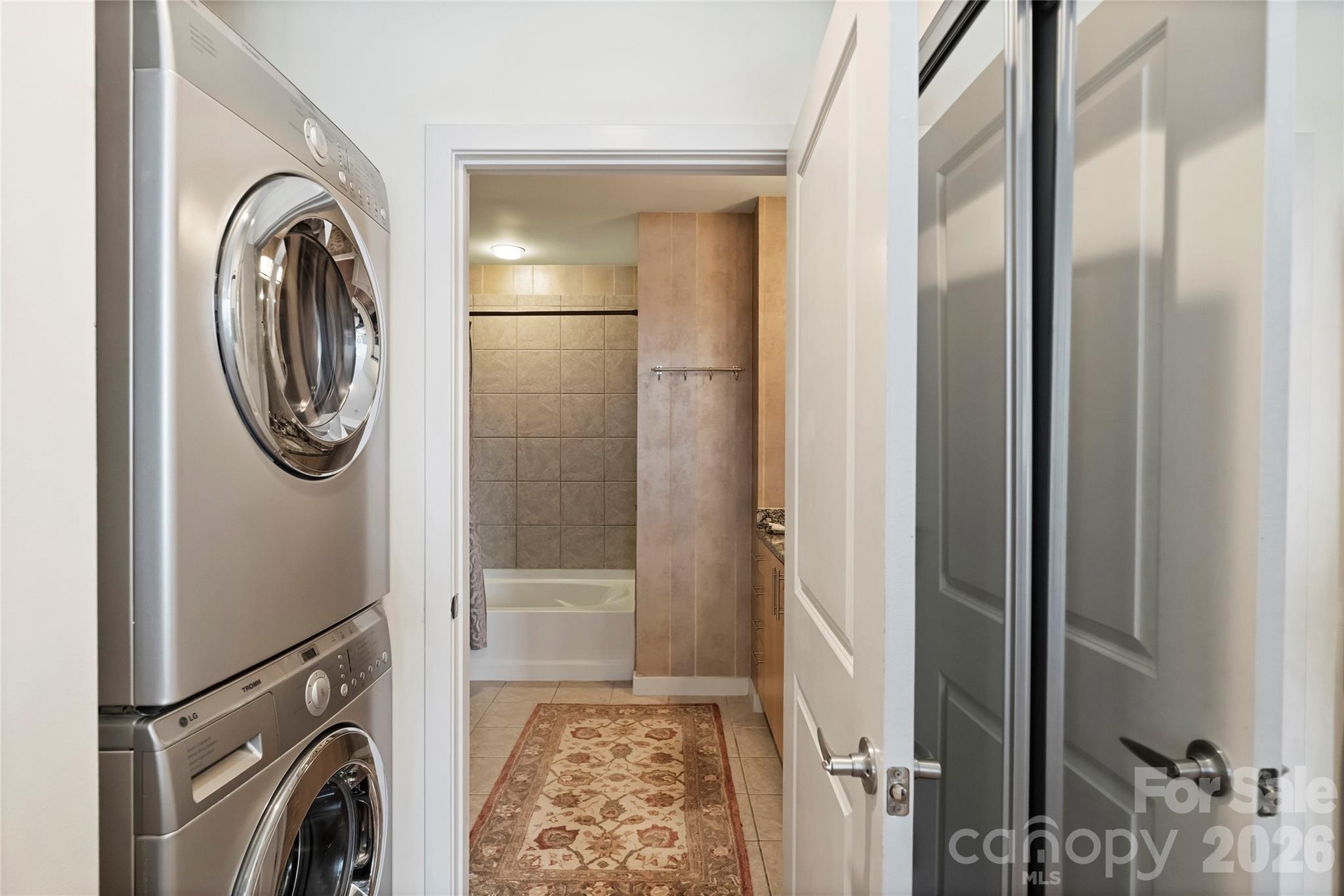 210 N Church Street #1605 — Charlotte