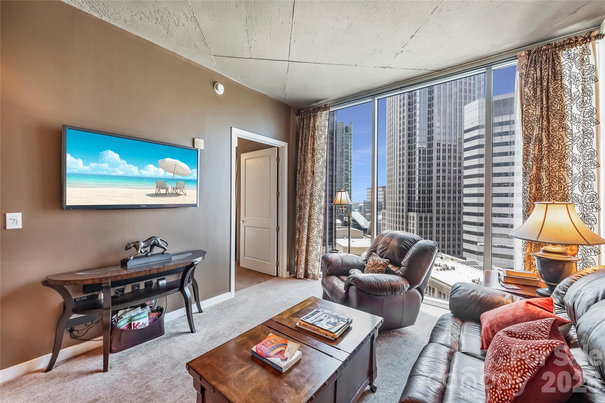 210 N Church Street #1605 — Charlotte