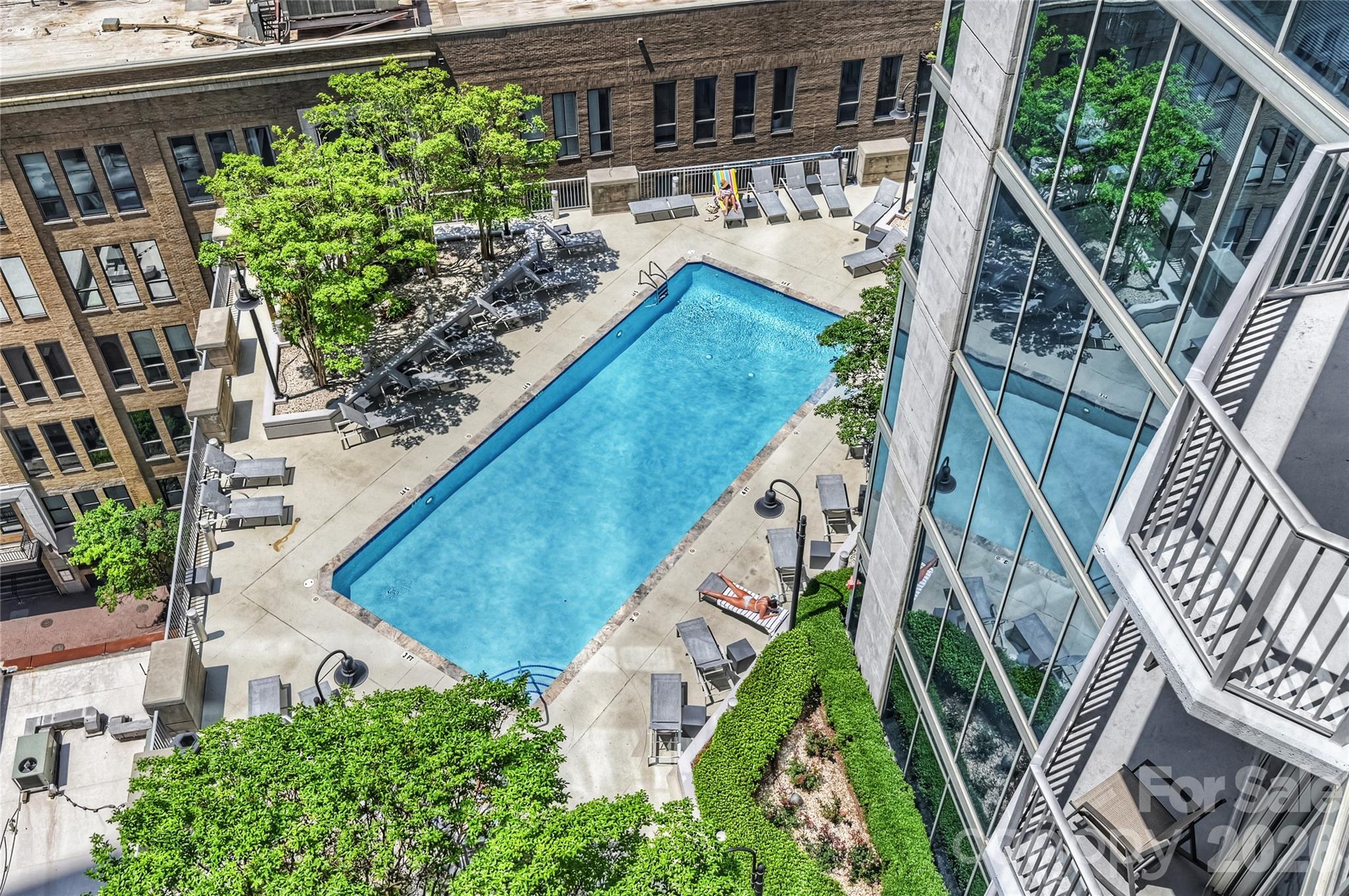 210 N Church Street #1605 — Charlotte