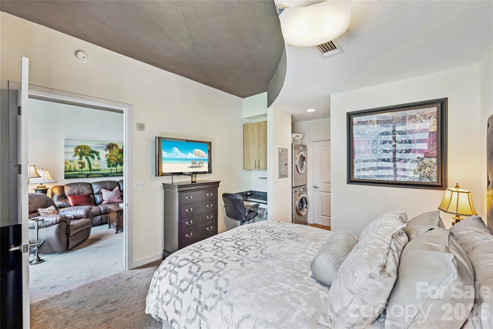 210 N Church Street #1605 — Charlotte