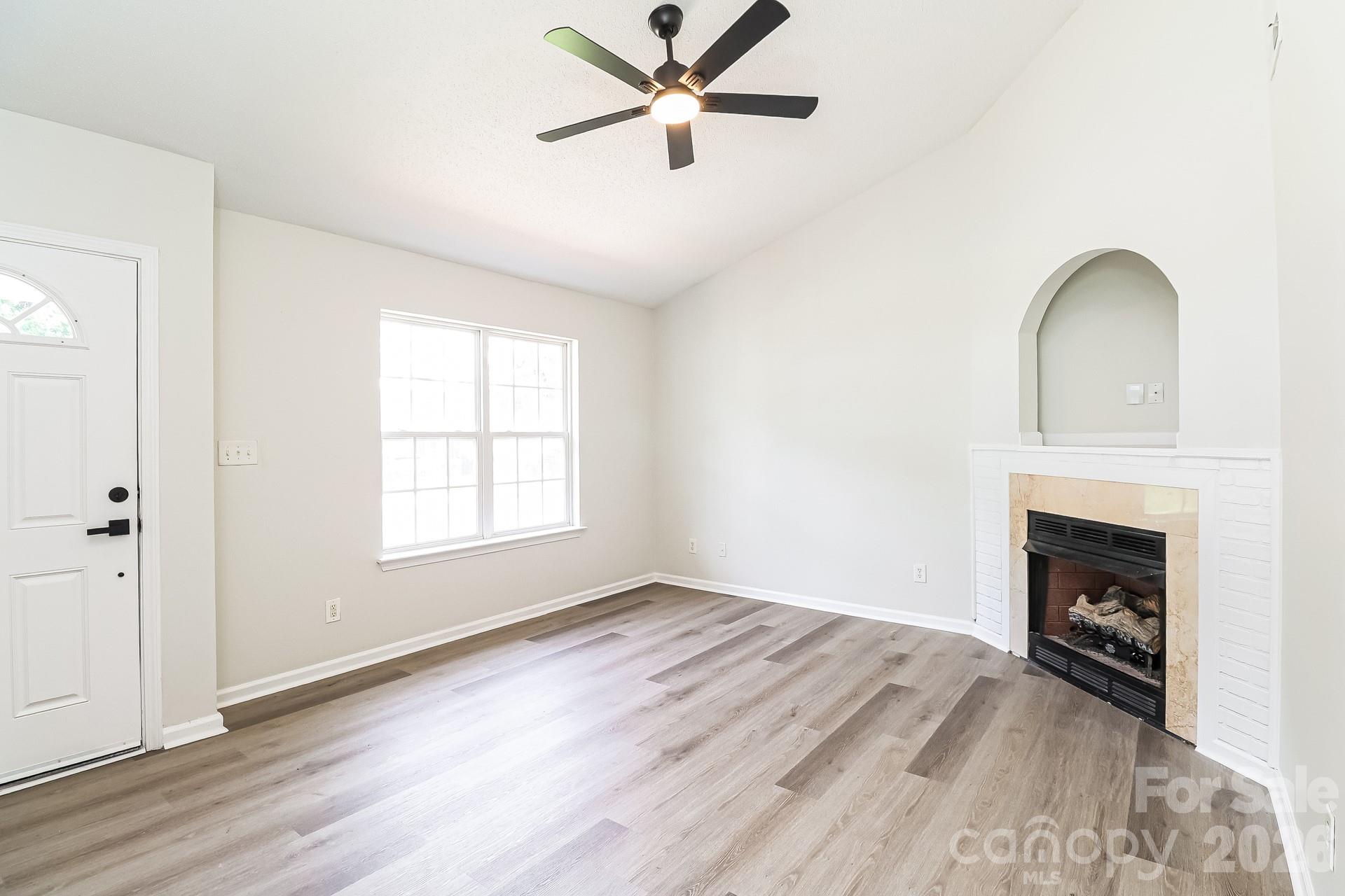 4135 Canyon Creek Lane — Charlotte