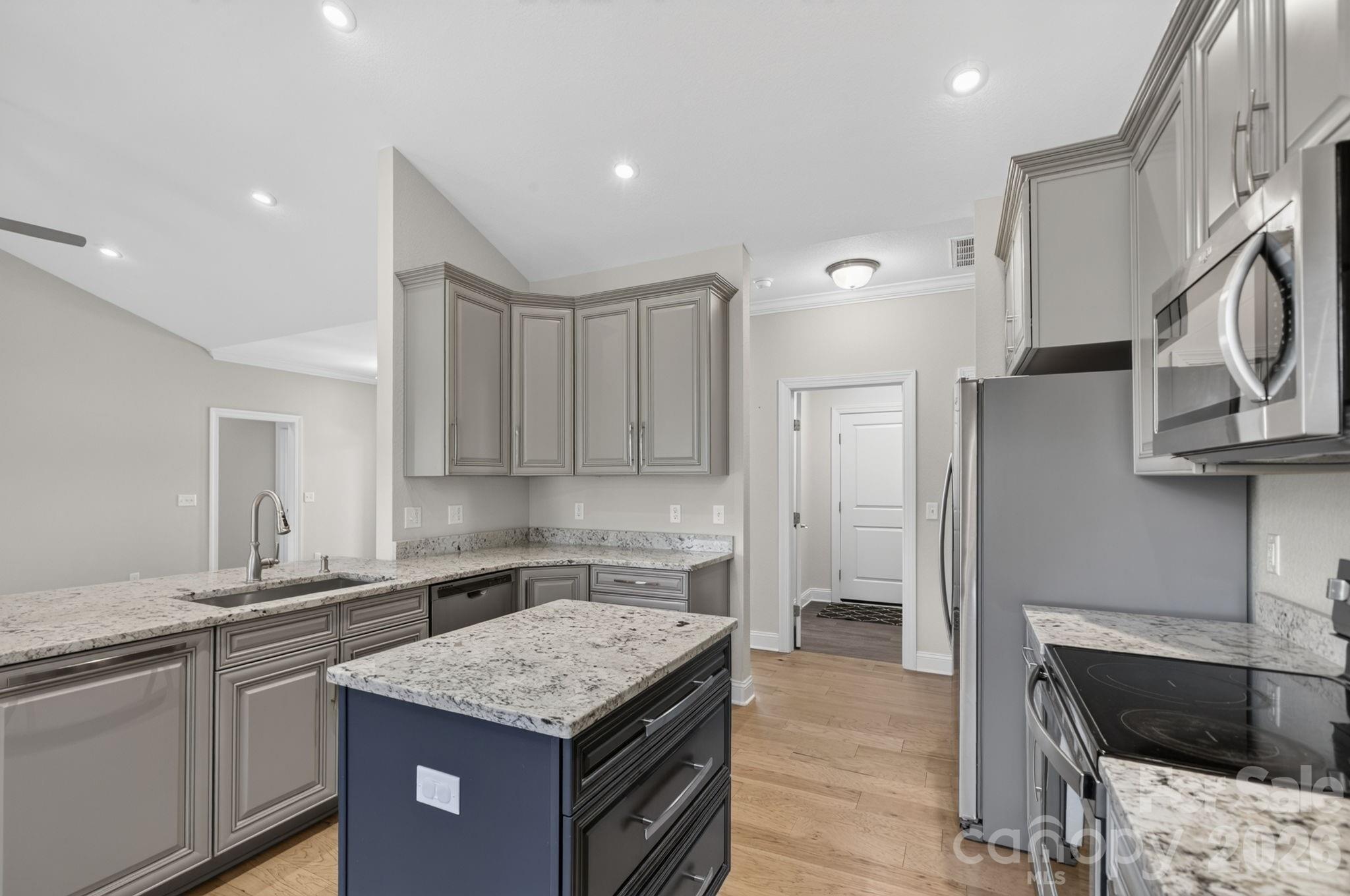 122 Cheraw Lane — Flat Rock