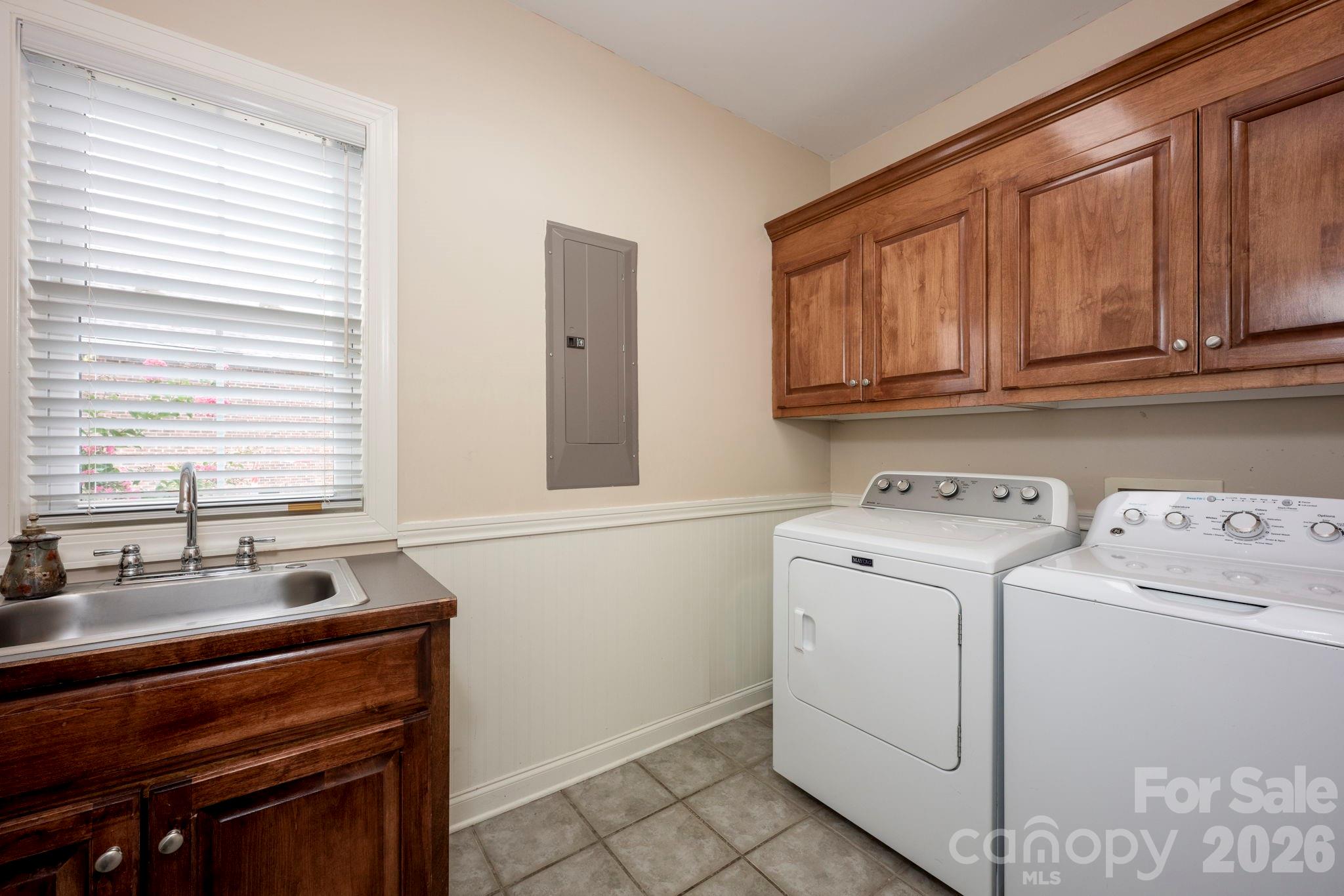5523 Weavers Row — Gastonia