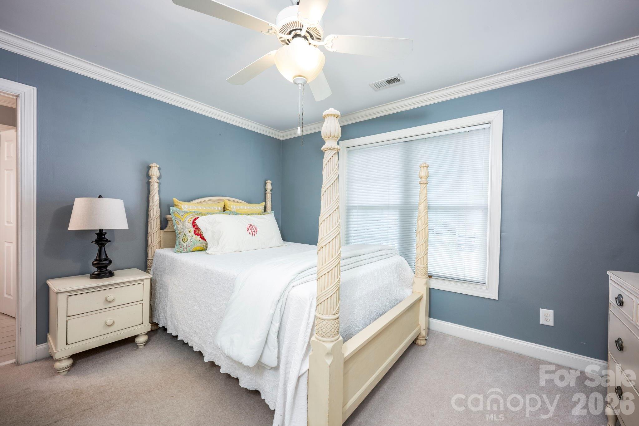 5523 Weavers Row — Gastonia