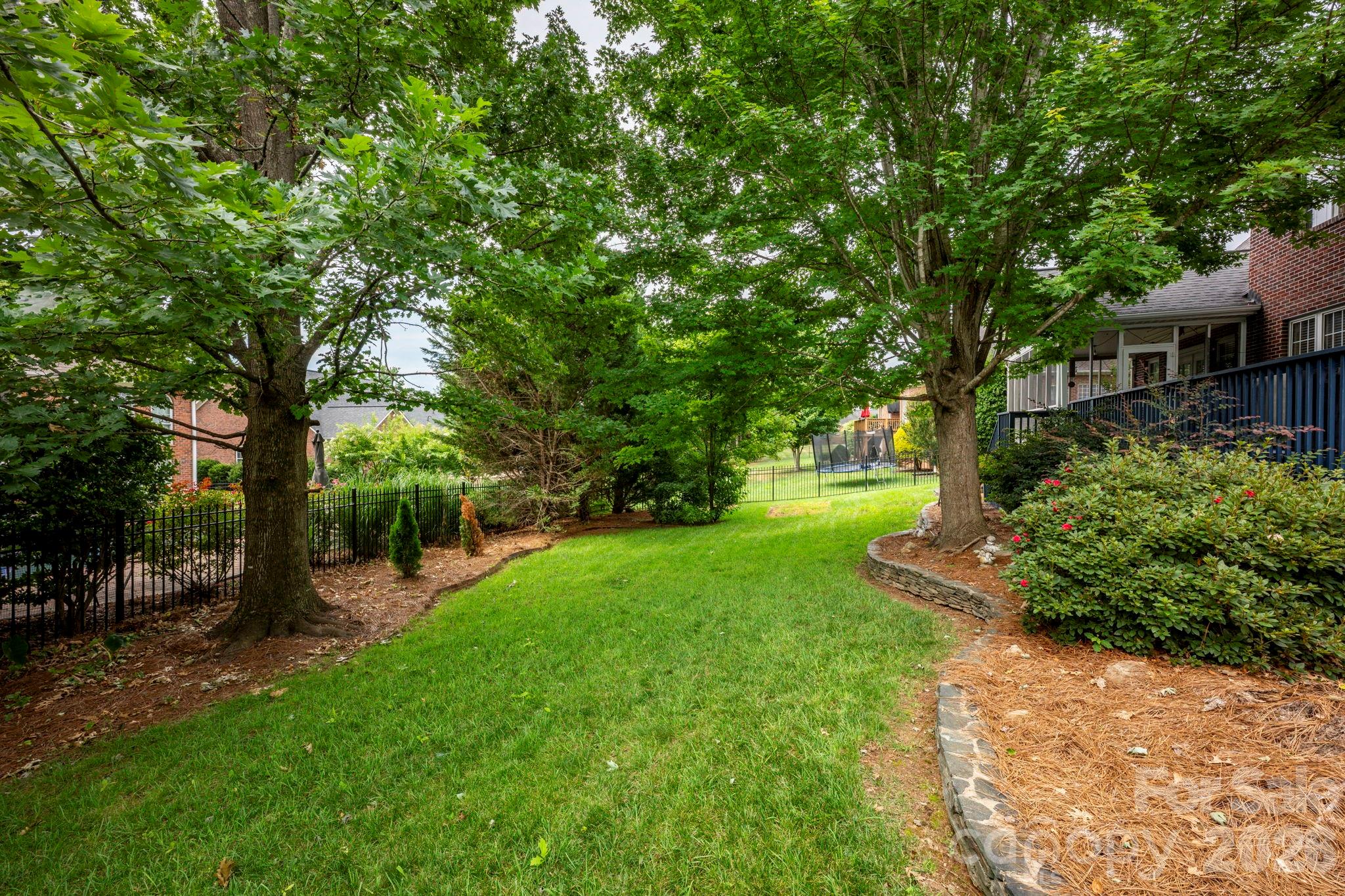 5523 Weavers Row — Gastonia