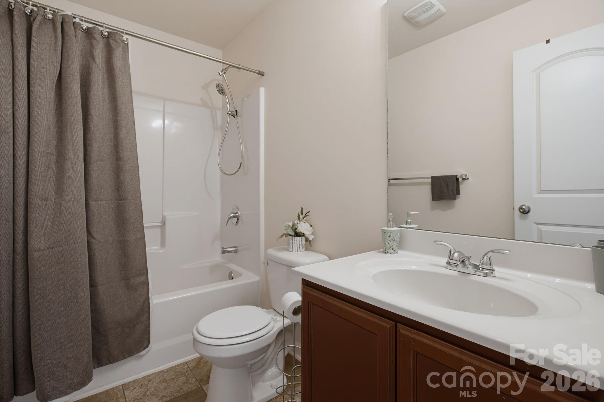 660 Tyro Road — Lexington