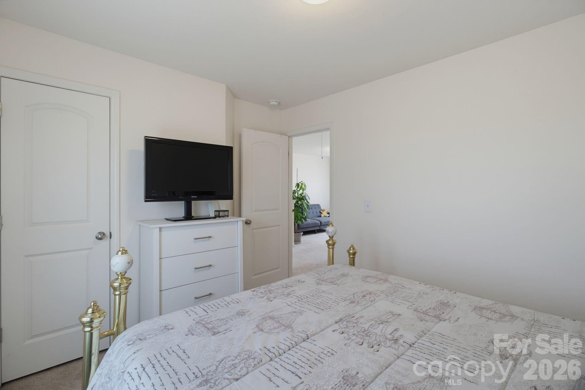 660 Tyro Road — Lexington