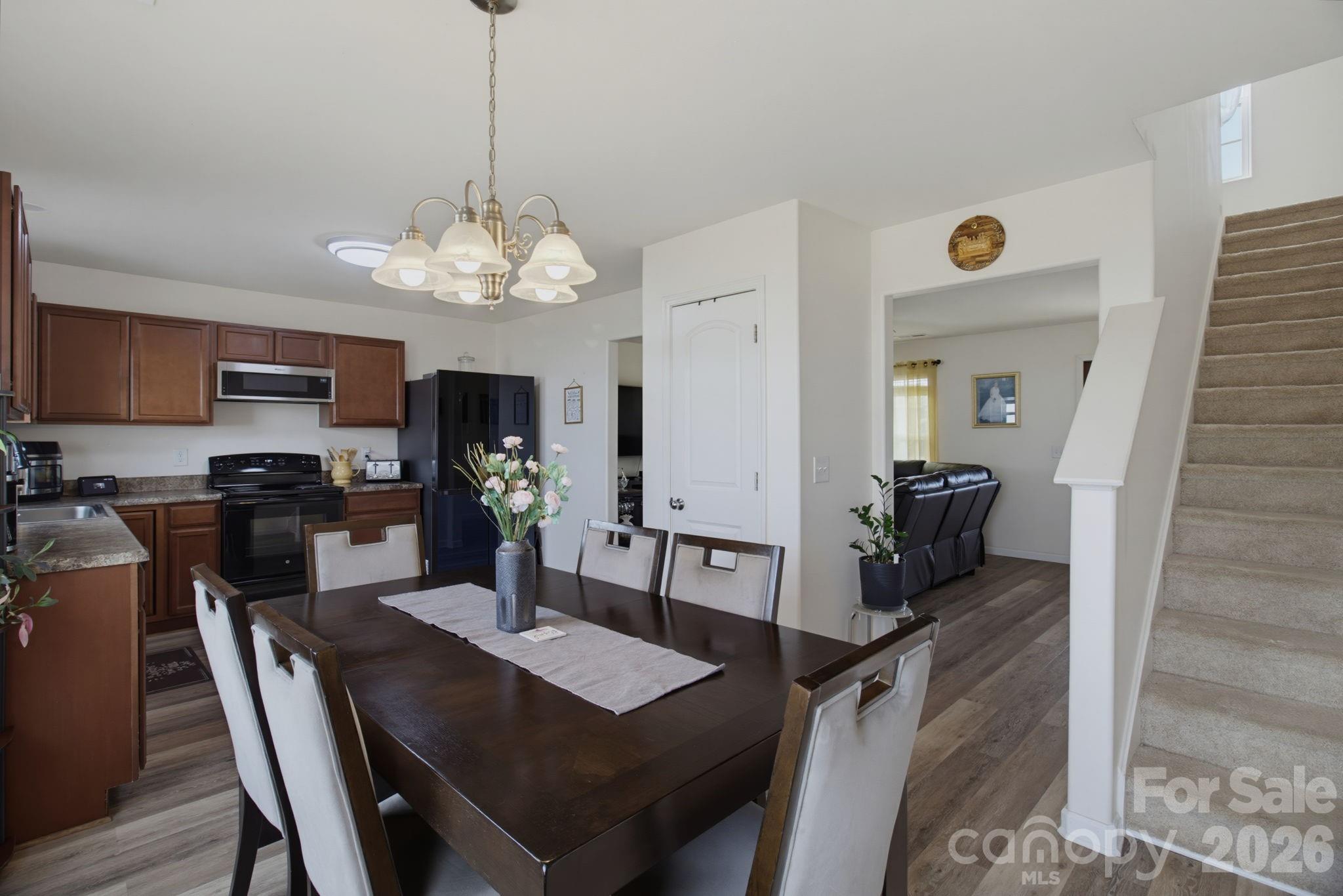 660 Tyro Road — Lexington