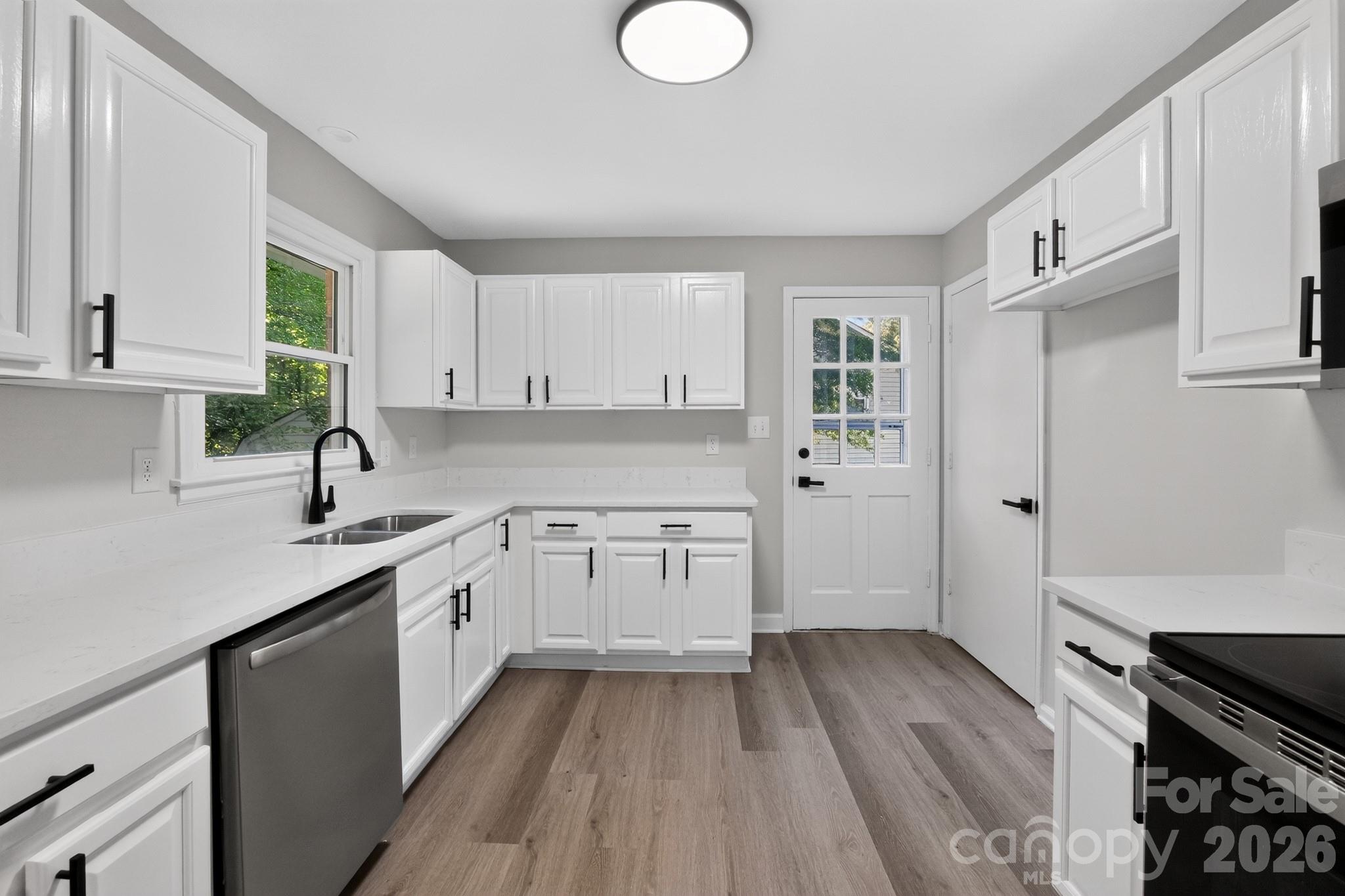 6820 Barrington Drive — Charlotte