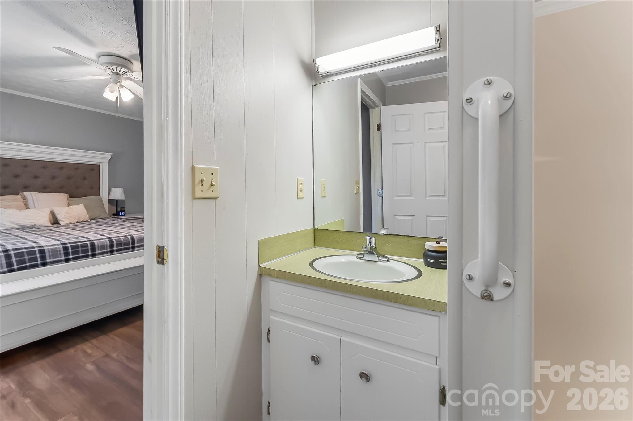 118 Hoover Street NW — Lenoir