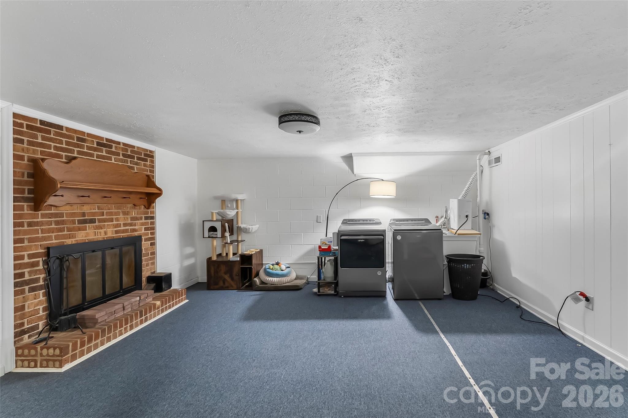 118 Hoover Street NW — Lenoir