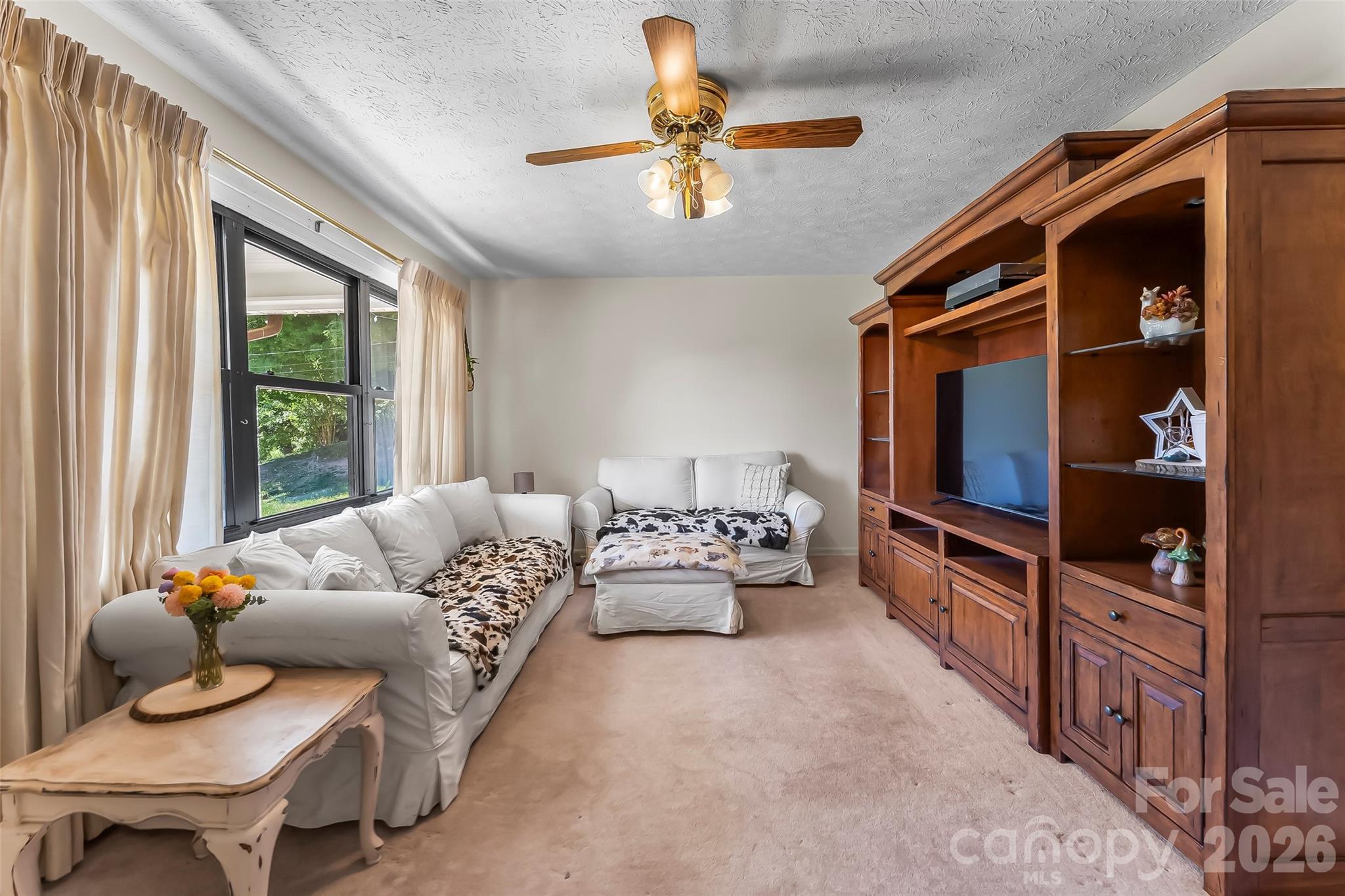 118 Hoover Street NW — Lenoir