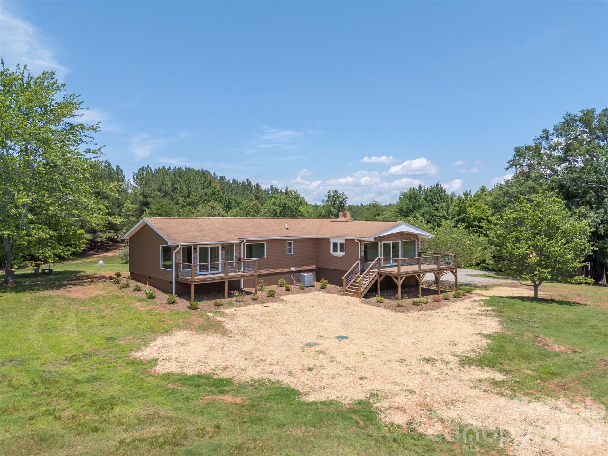 5732 S Nc 9 Highway — Tryon