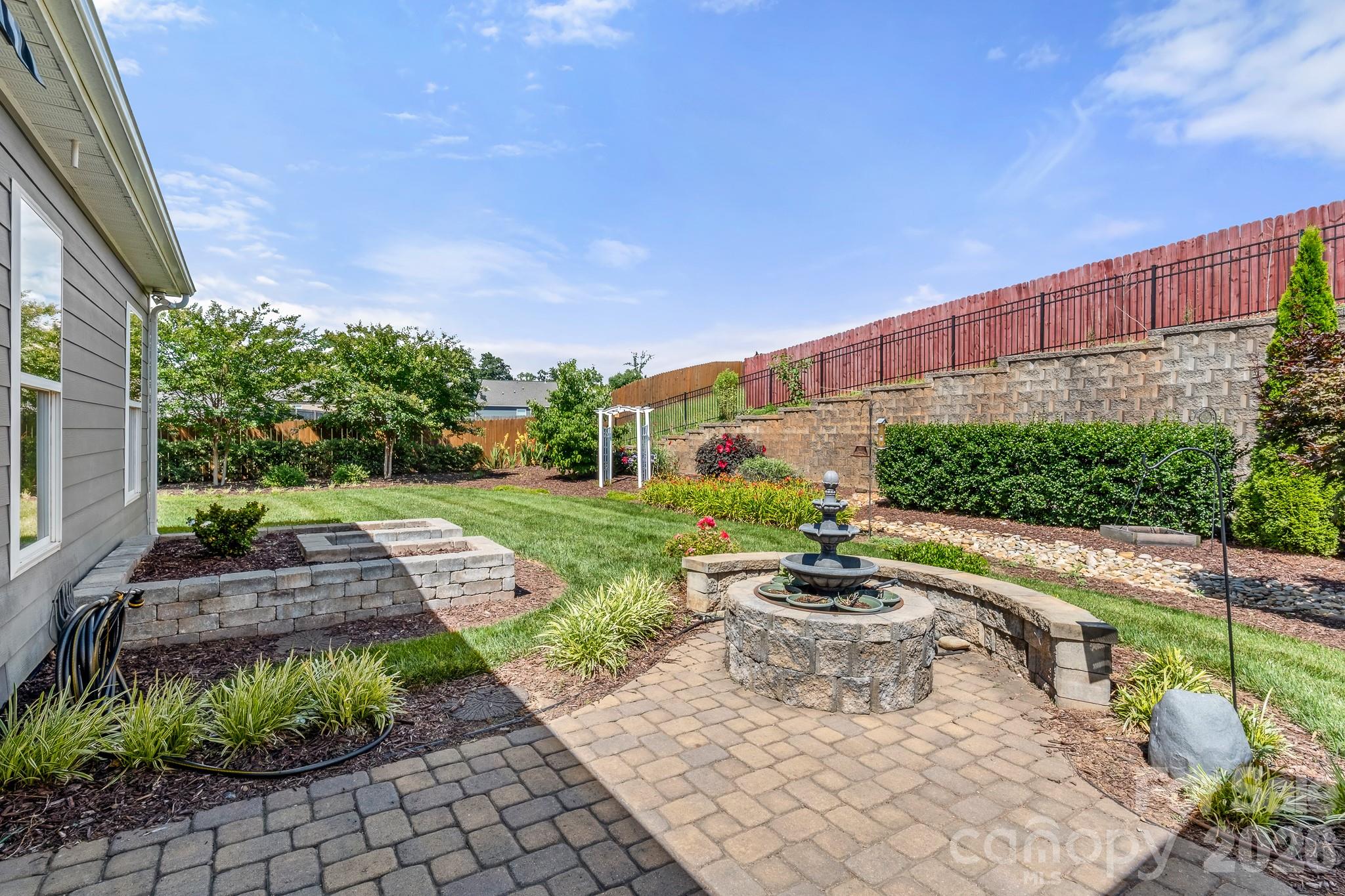 115 Morden Loop — Mooresville