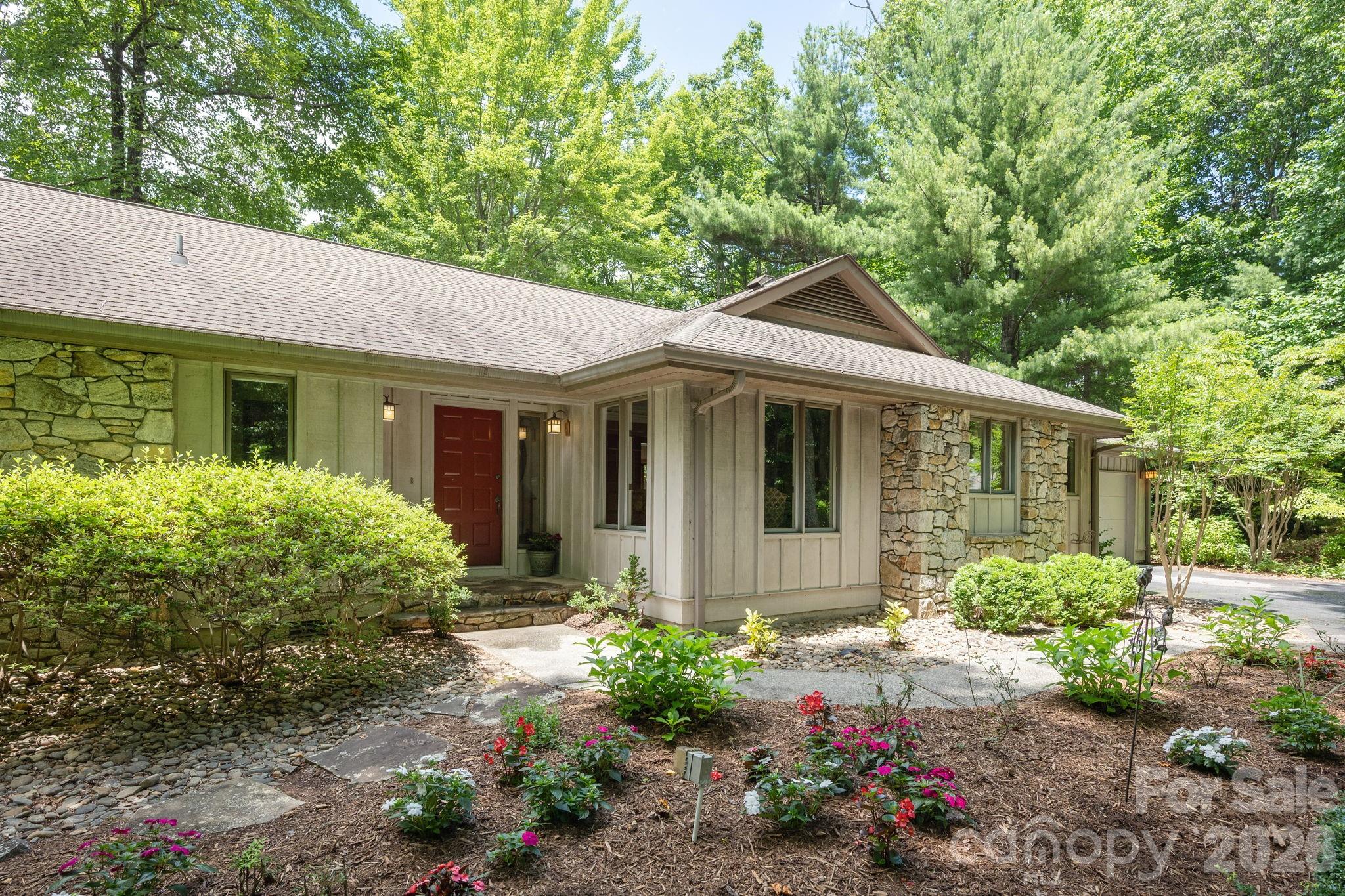 117 Tarnhill Drive — Flat Rock