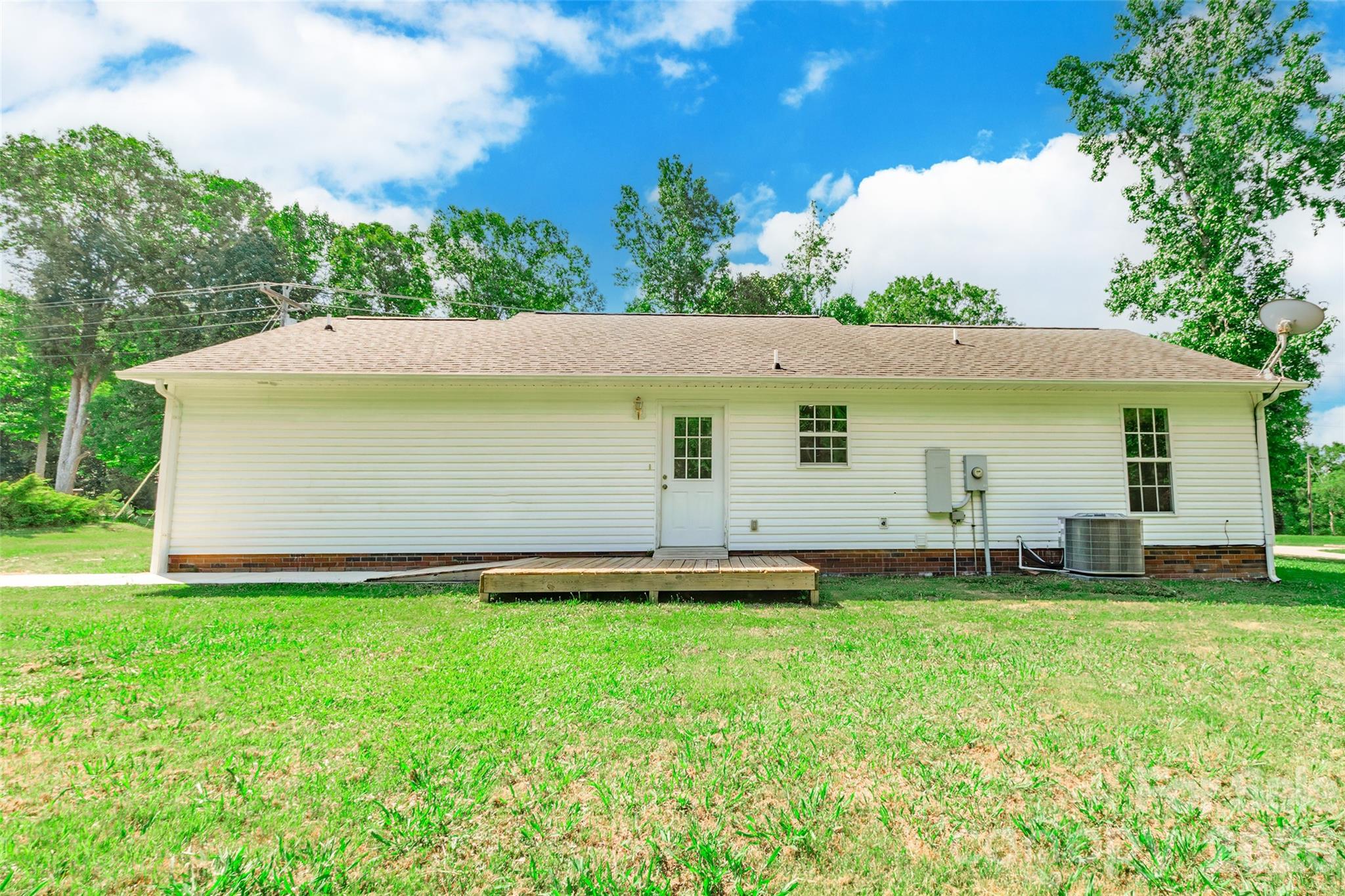 386 Sutton Springs Road — York