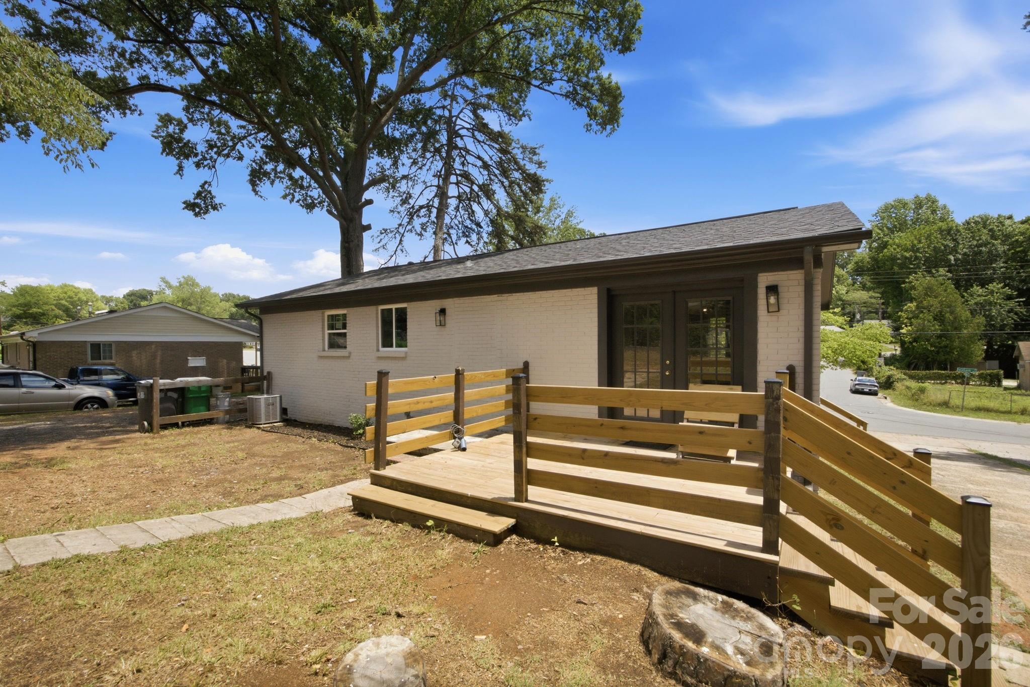 9401 Feldbank Drive — Charlotte