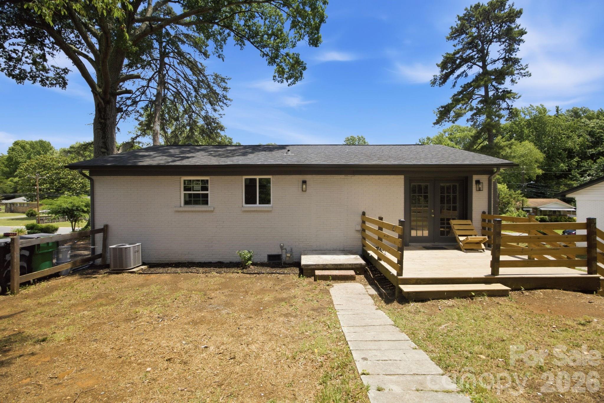 9401 Feldbank Drive — Charlotte