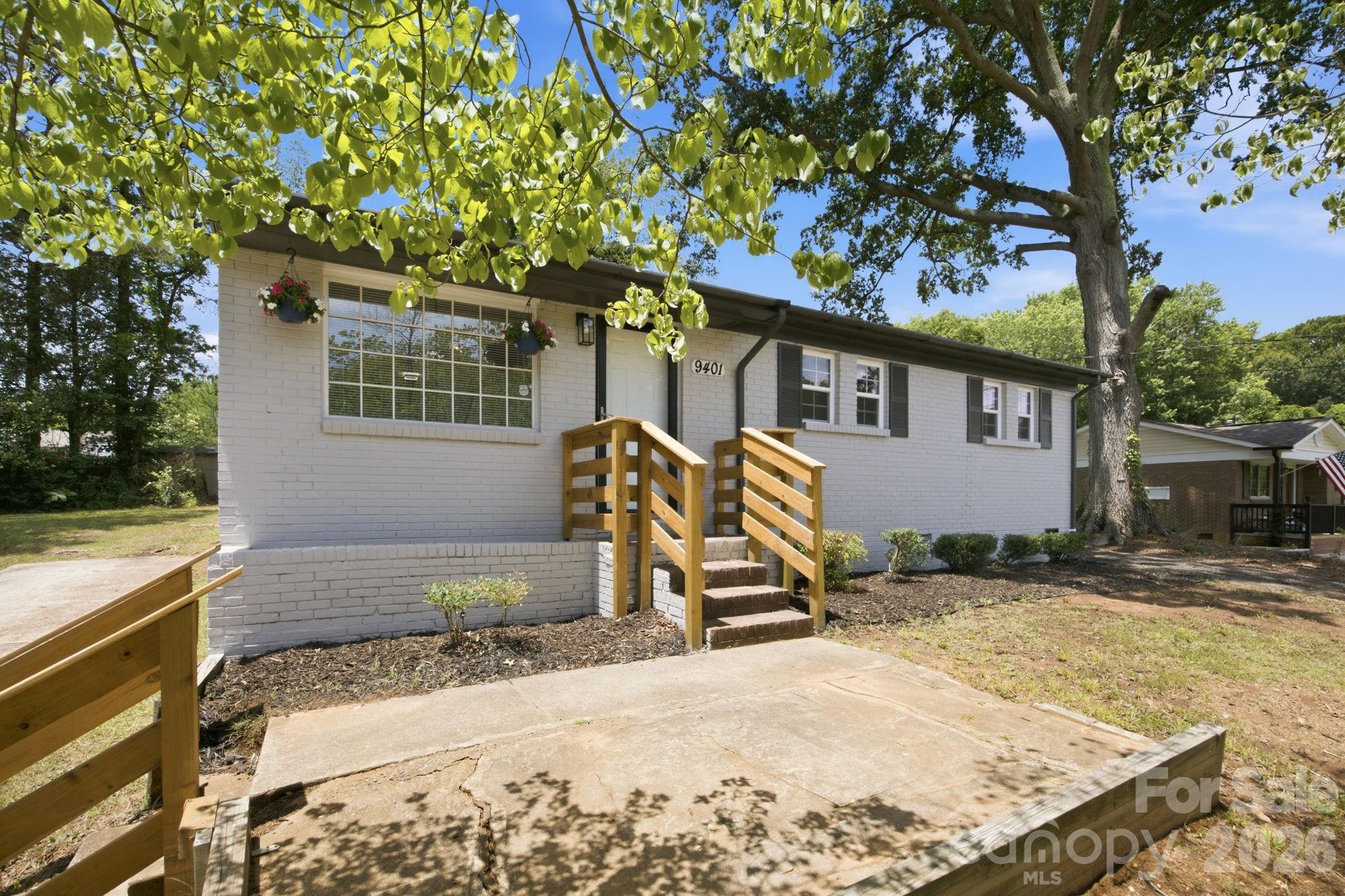 9401 Feldbank Drive — Charlotte