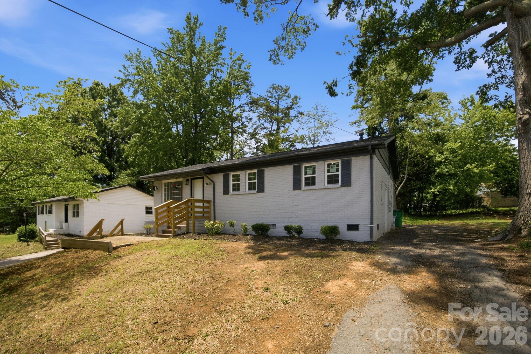 9401 Feldbank Drive — Charlotte