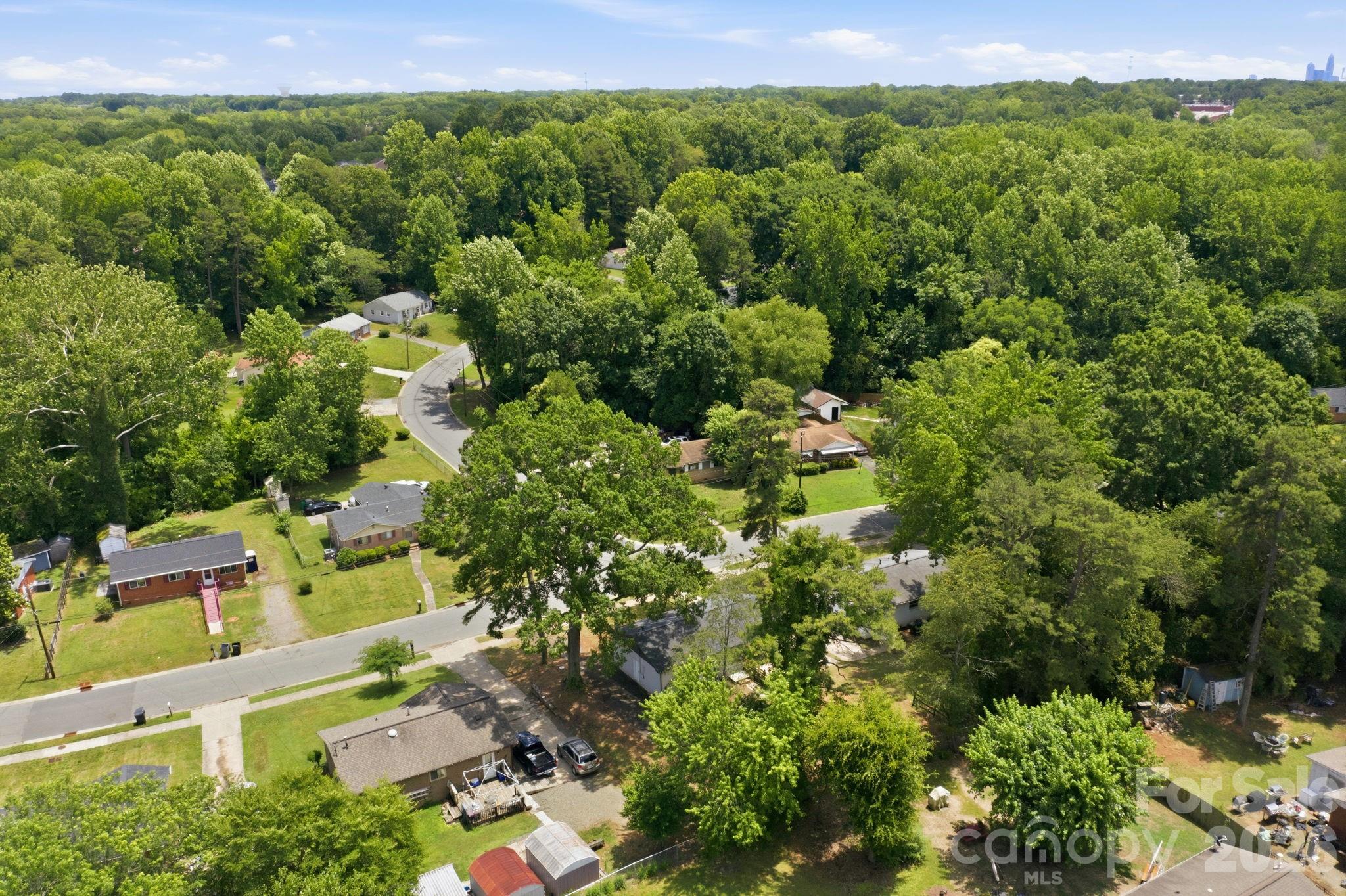 9401 Feldbank Drive — Charlotte